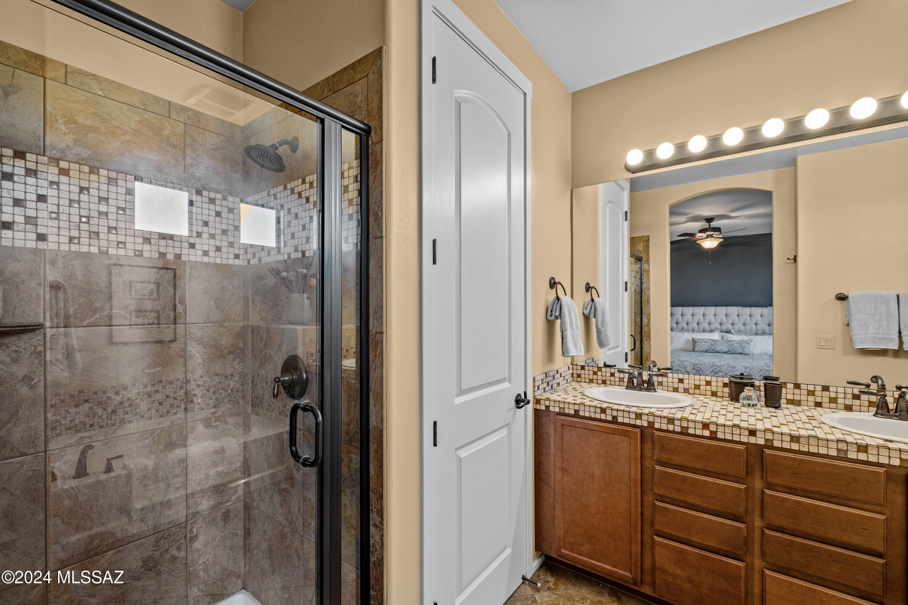 Oasis Harrison - Residential