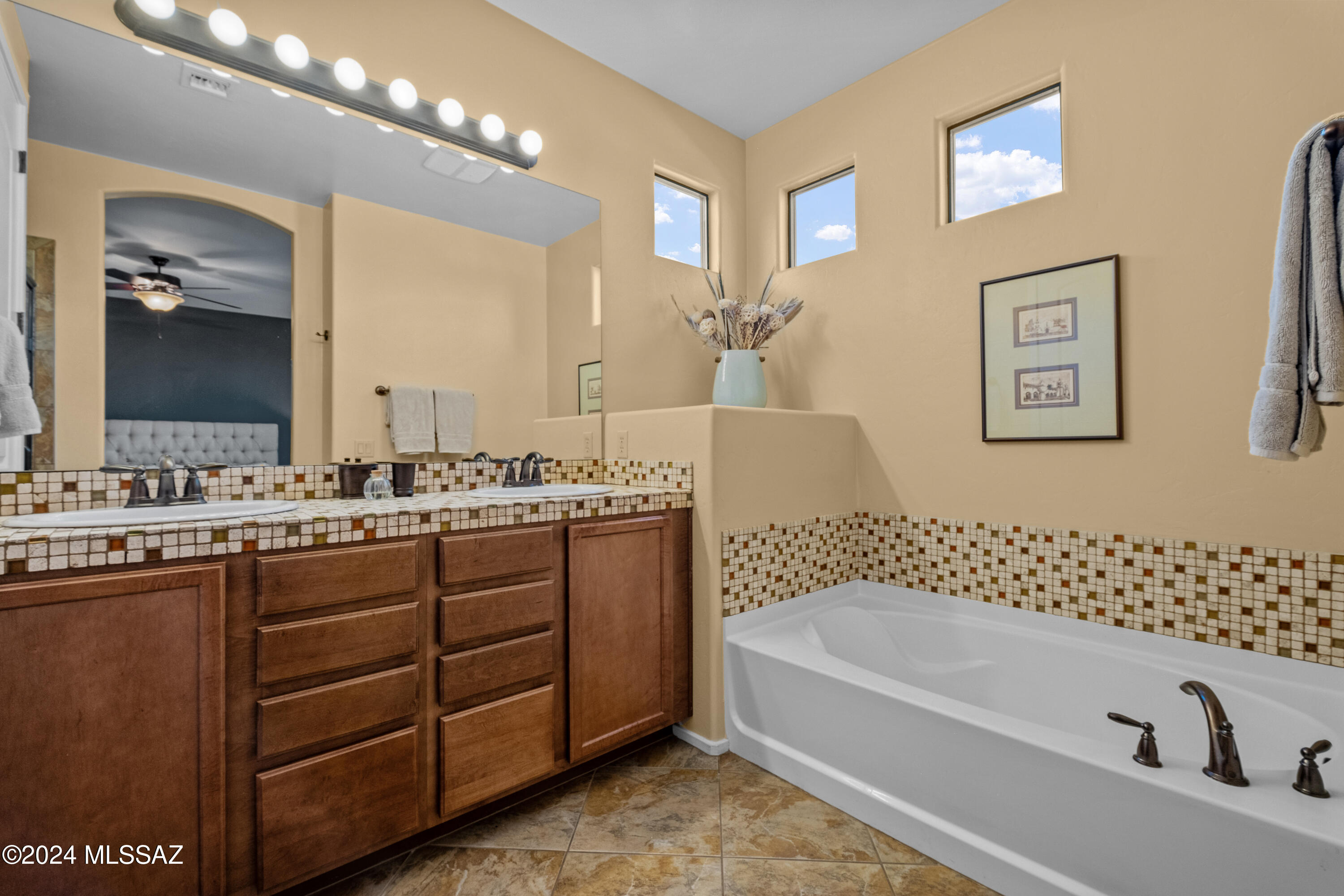 Oasis Harrison - Residential