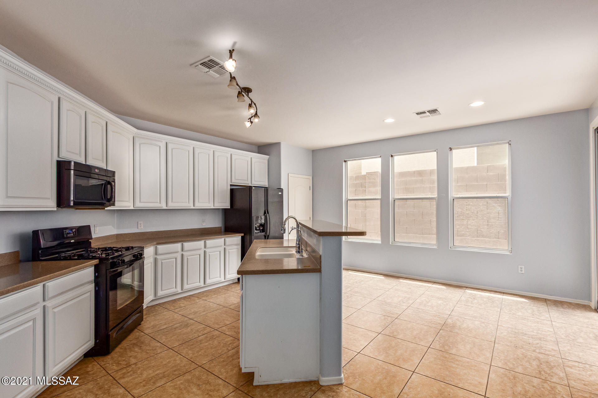Pantano Overlook - Residential