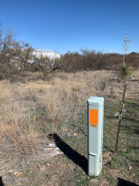 Mescal Lakes - Land