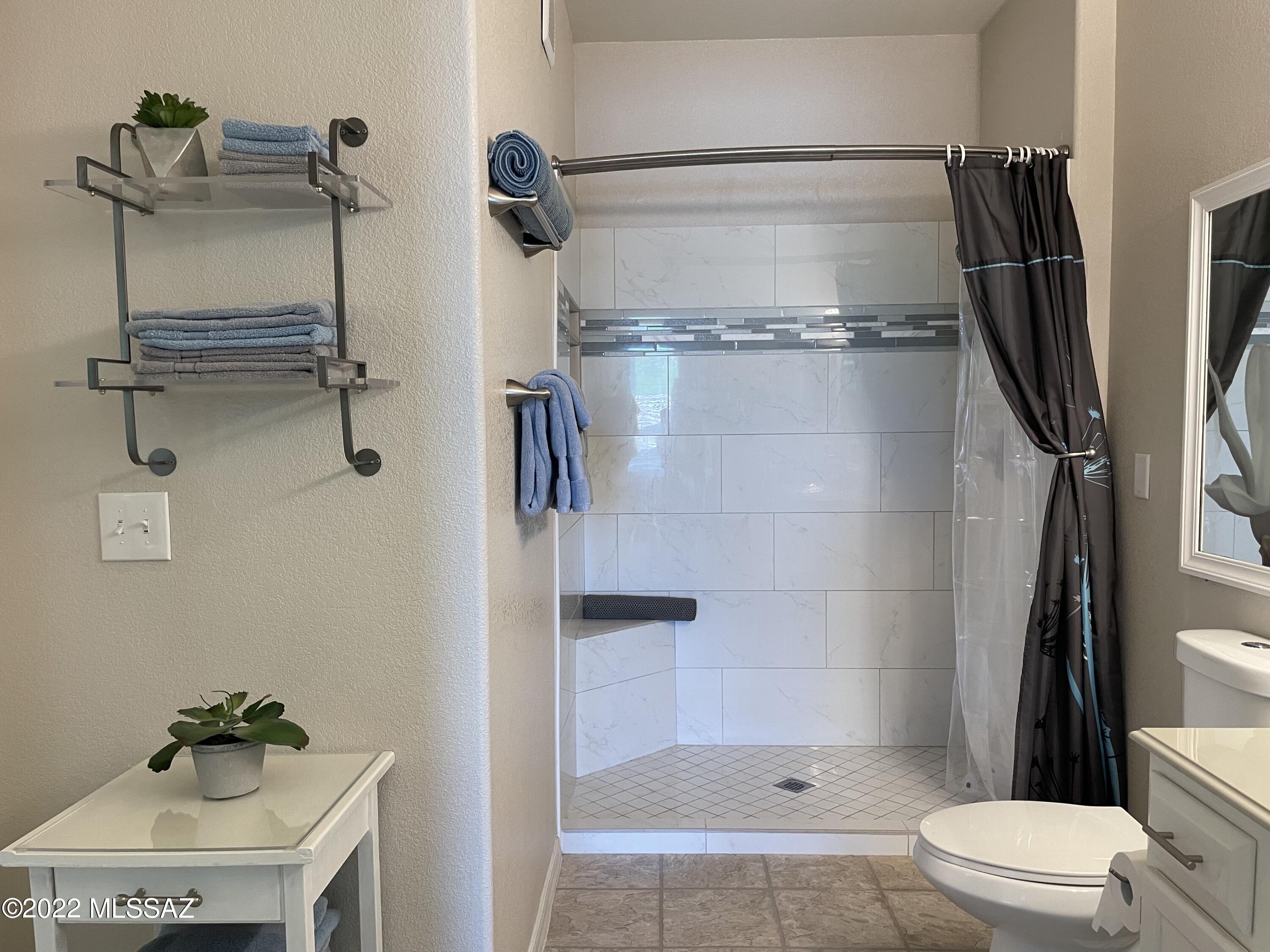 Pinnacle Canyon Condominium - Residential Lease