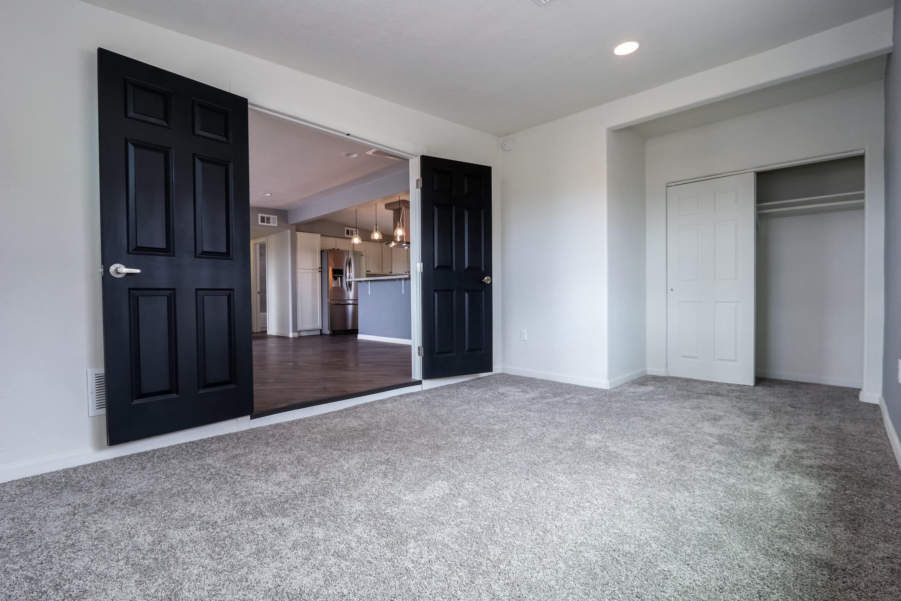 South Manor - Residential