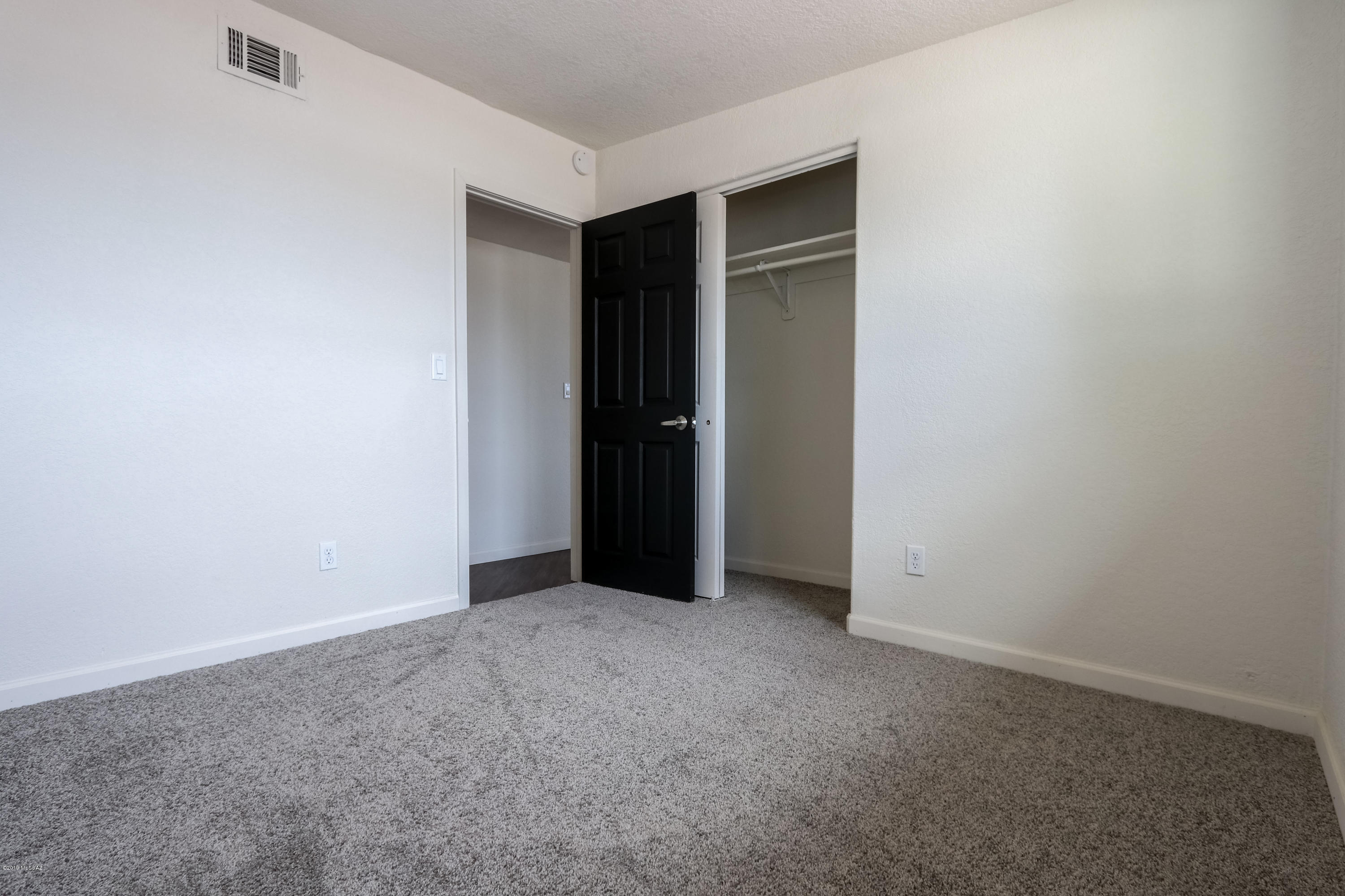 South Manor - Residential