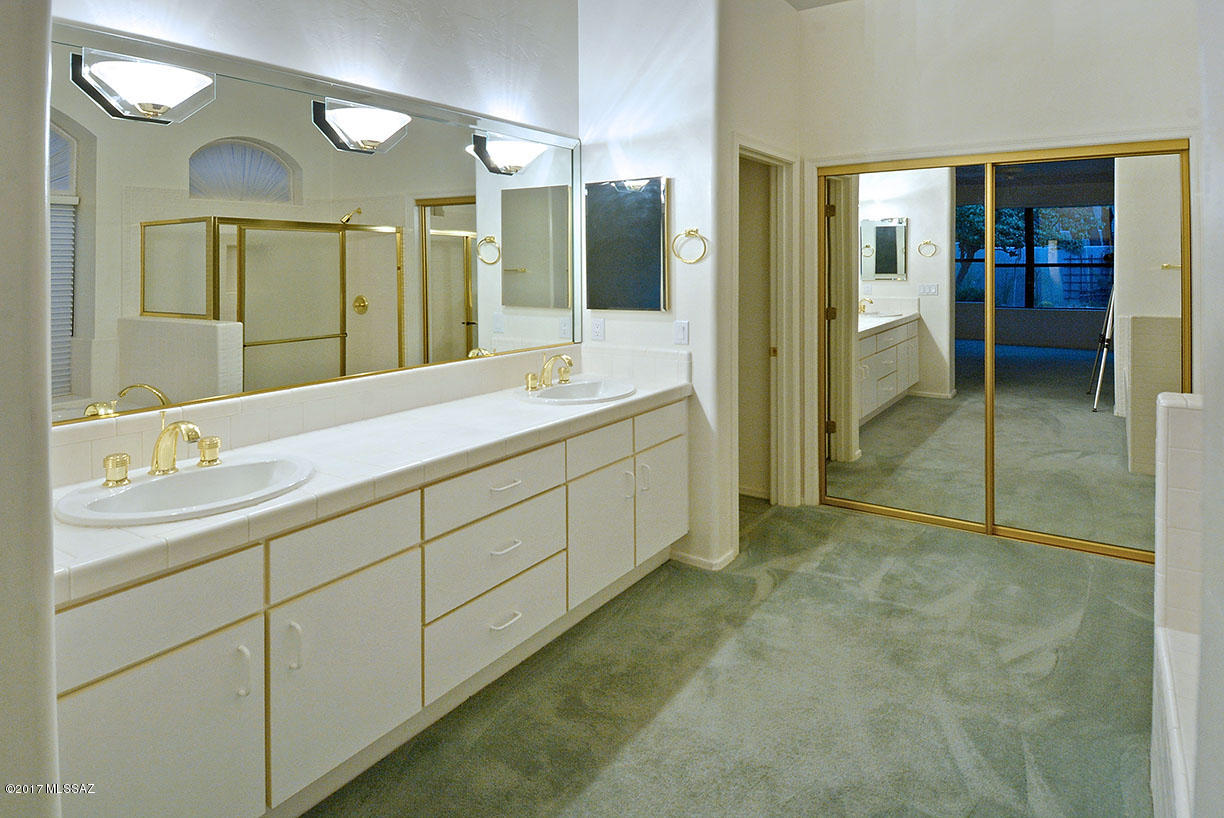 Ventana Canyon Golf Villas - Residential
