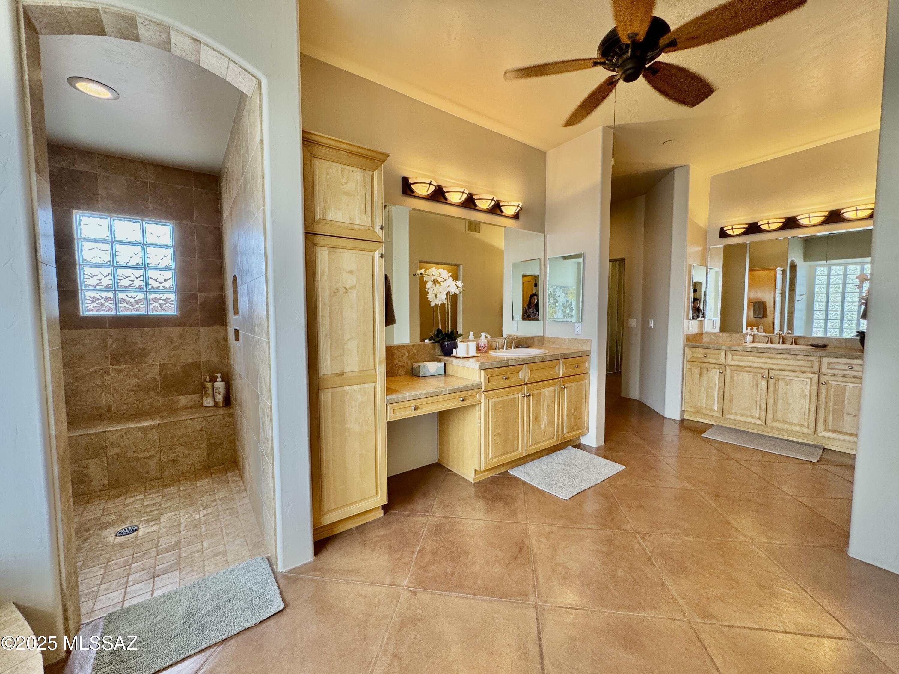 Pusch Ridge Vistas II (1-33) - Residential Lease