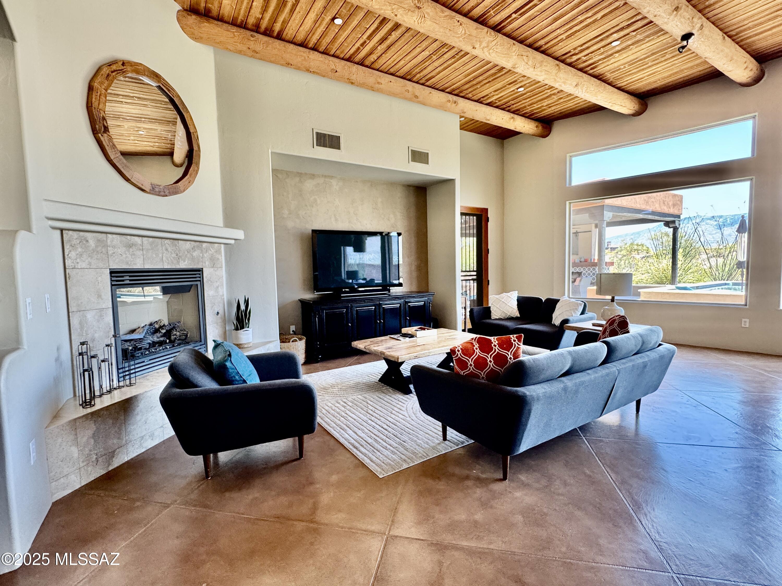 Pusch Ridge Vistas II (1-33) - Residential Lease