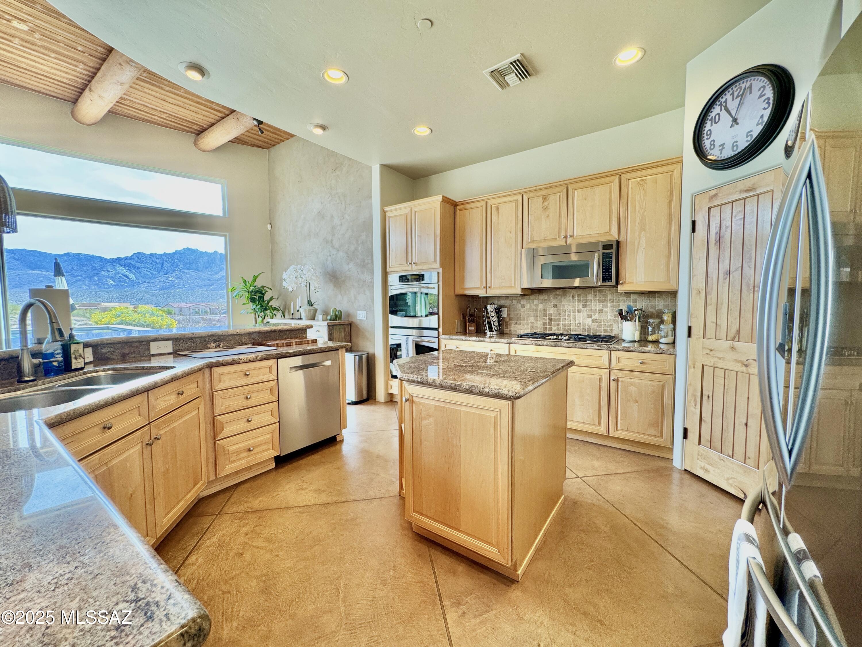 Pusch Ridge Vistas II (1-33) - Residential Lease