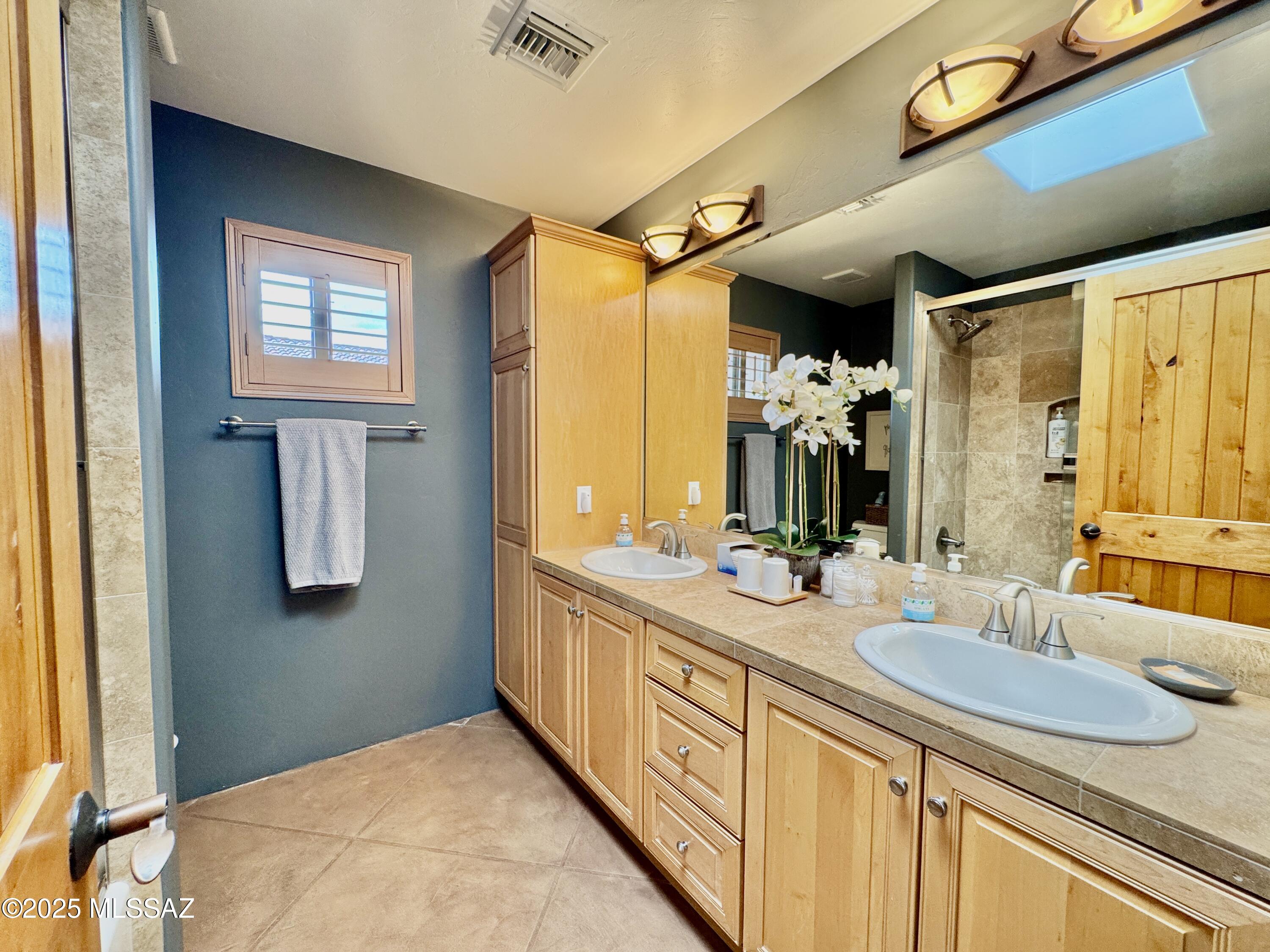 Pusch Ridge Vistas II (1-33) - Residential Lease