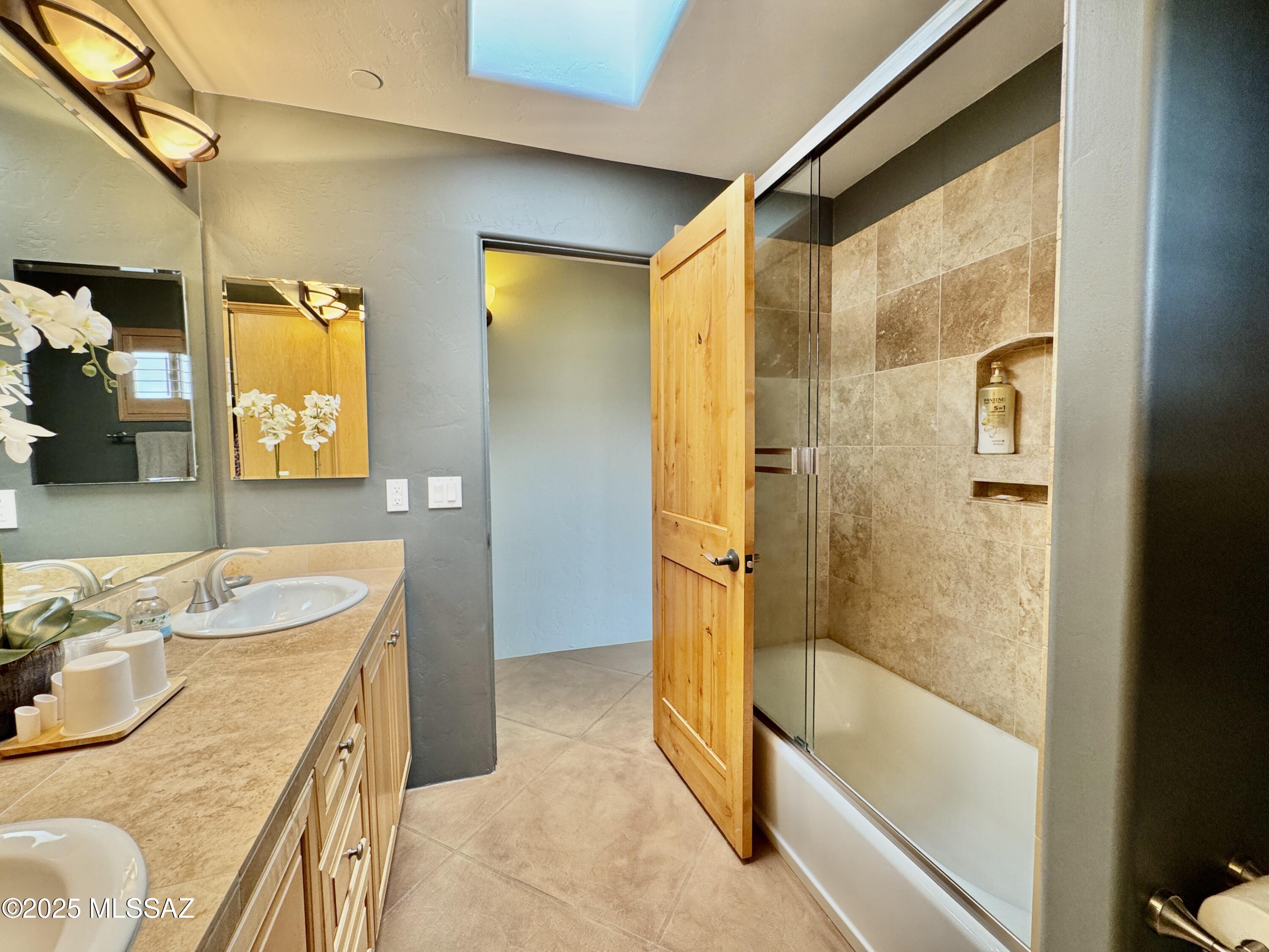 Pusch Ridge Vistas II (1-33) - Residential Lease