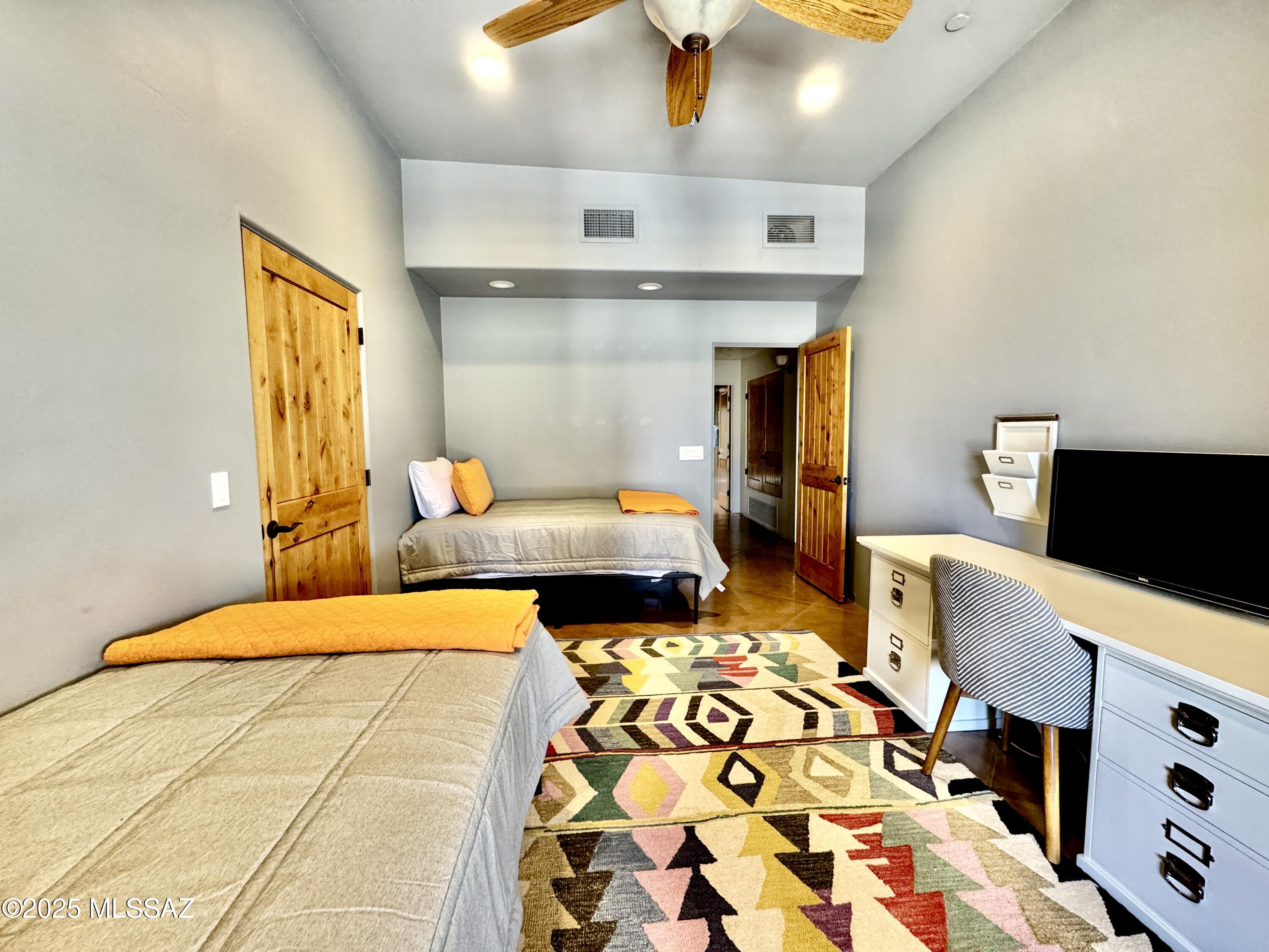 Pusch Ridge Vistas II (1-33) - Residential Lease