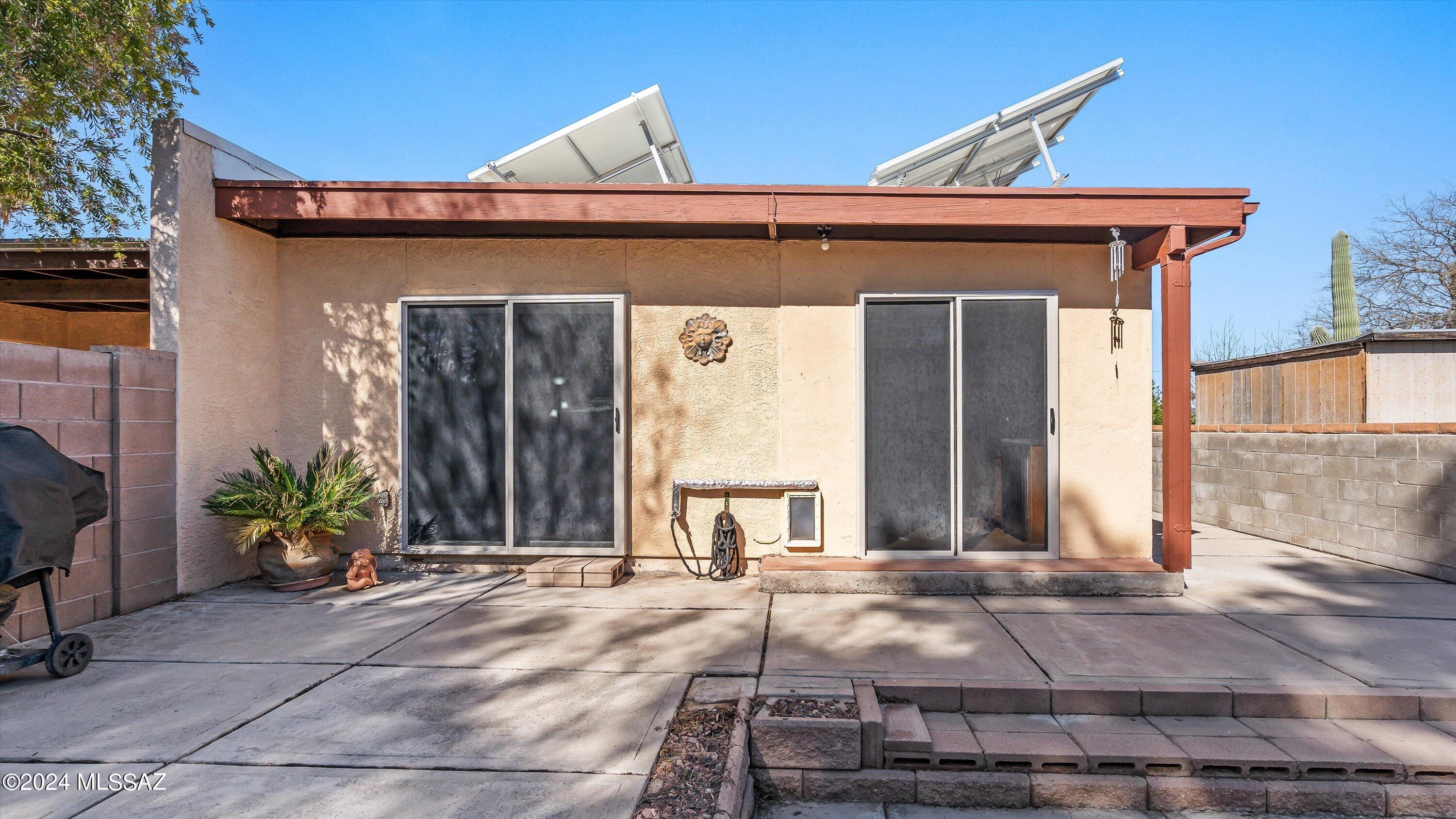 Cloverleaf Townhouses (1-63) - Residential