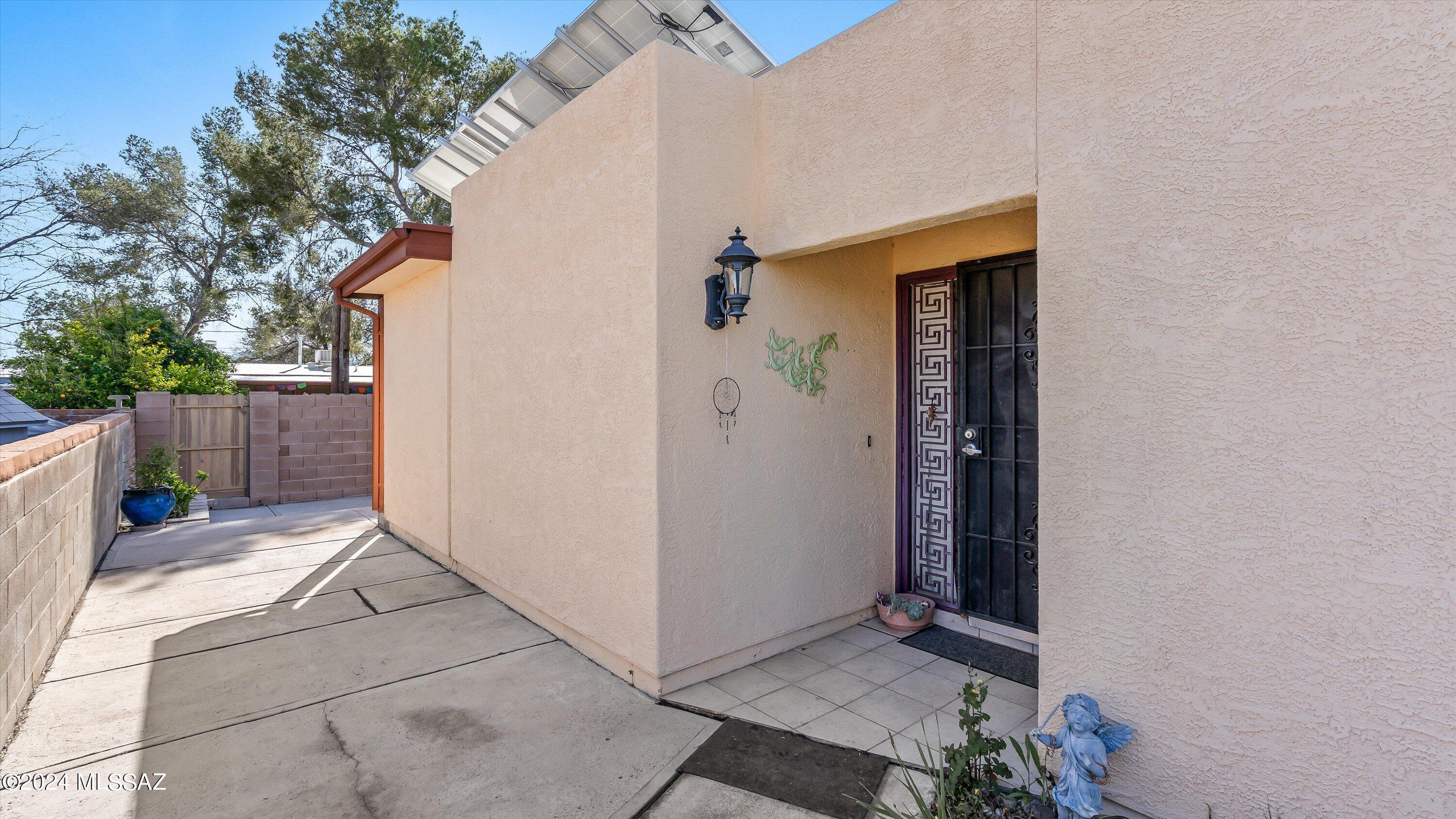 Cloverleaf Townhouses (1-63) - Residential