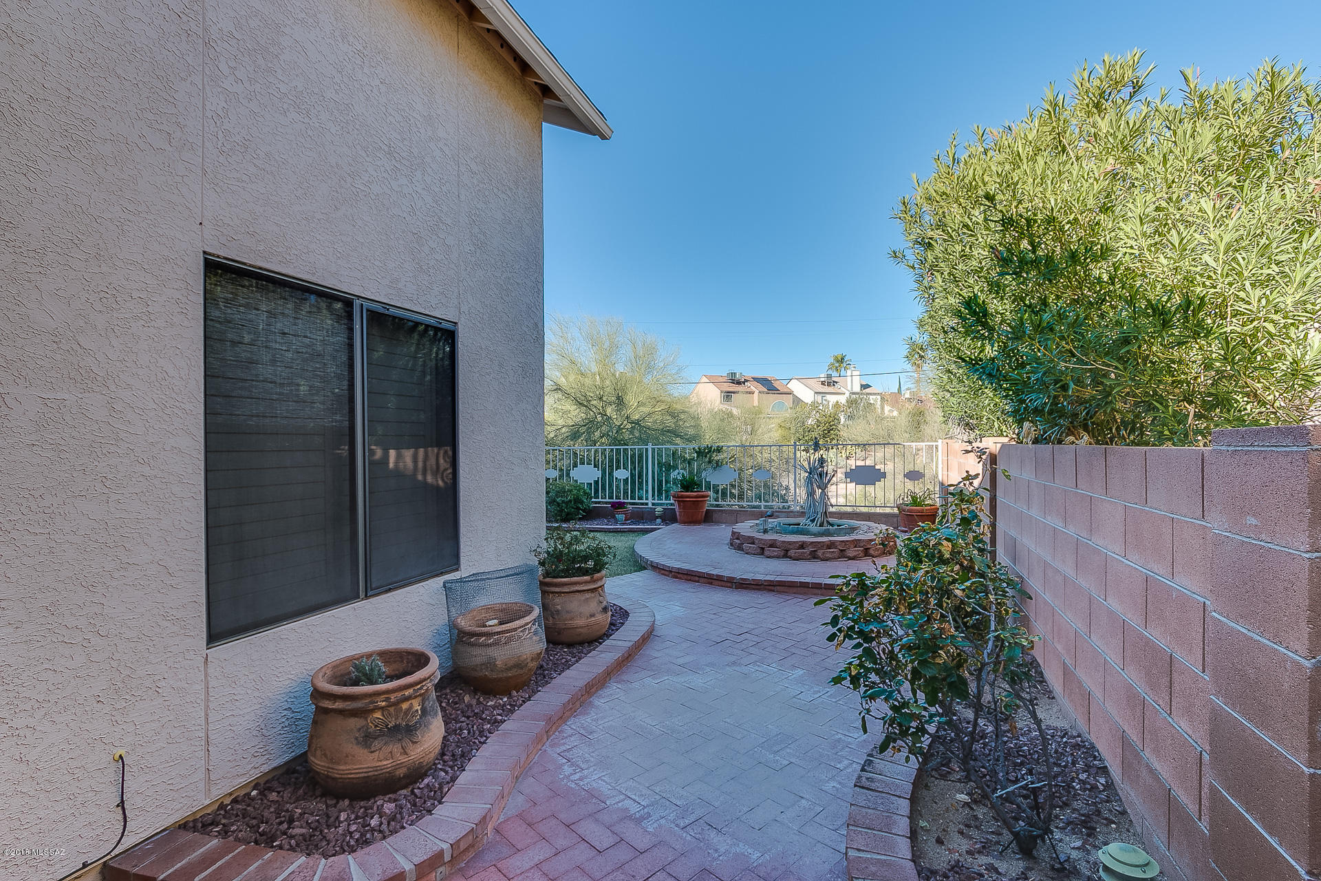 Country Club(1-221) - Residential