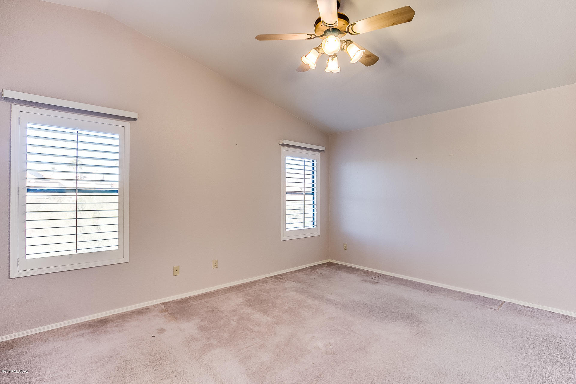 Country Club(1-221) - Residential