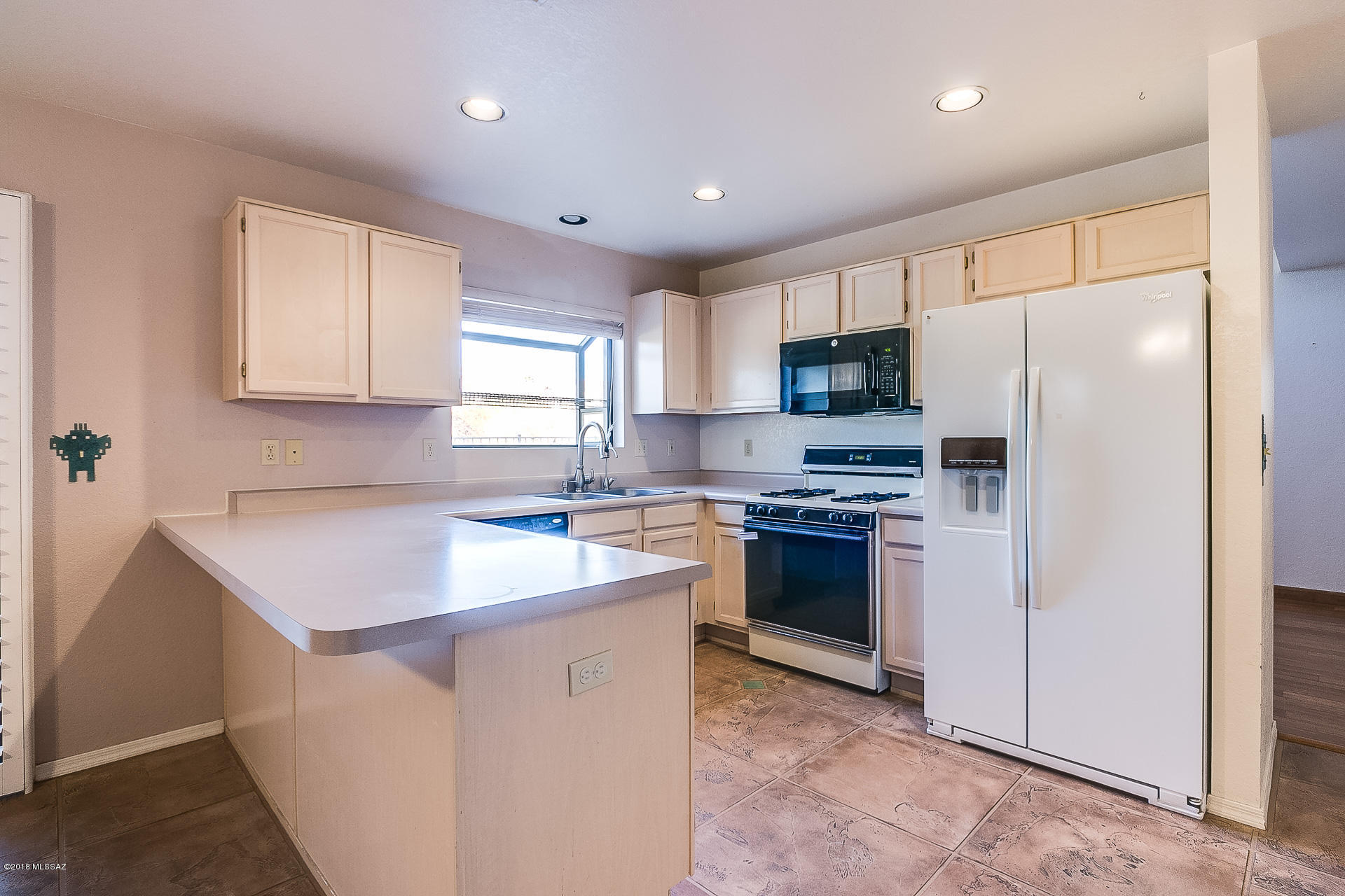 Country Club(1-221) - Residential