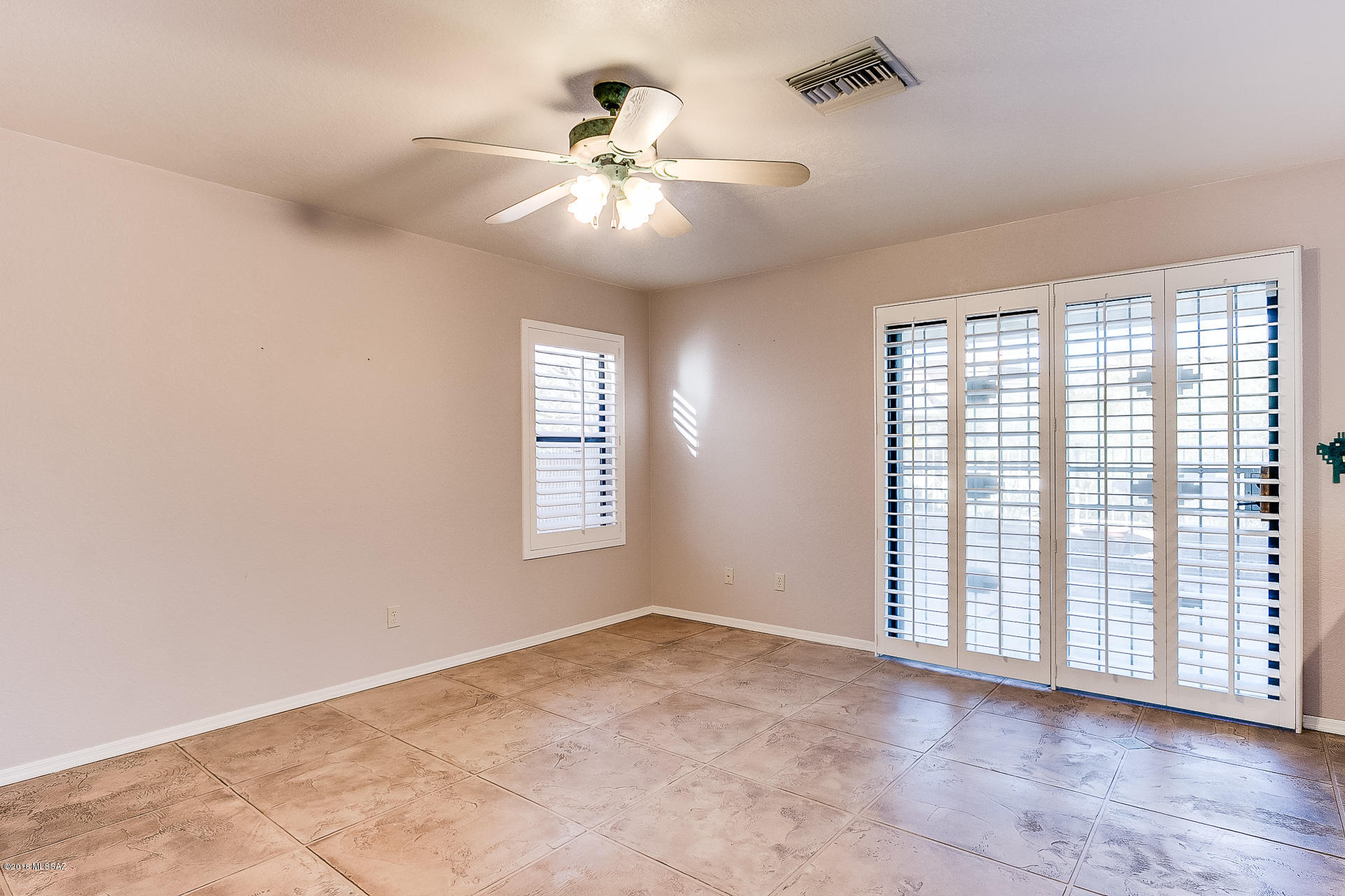 Country Club(1-221) - Residential