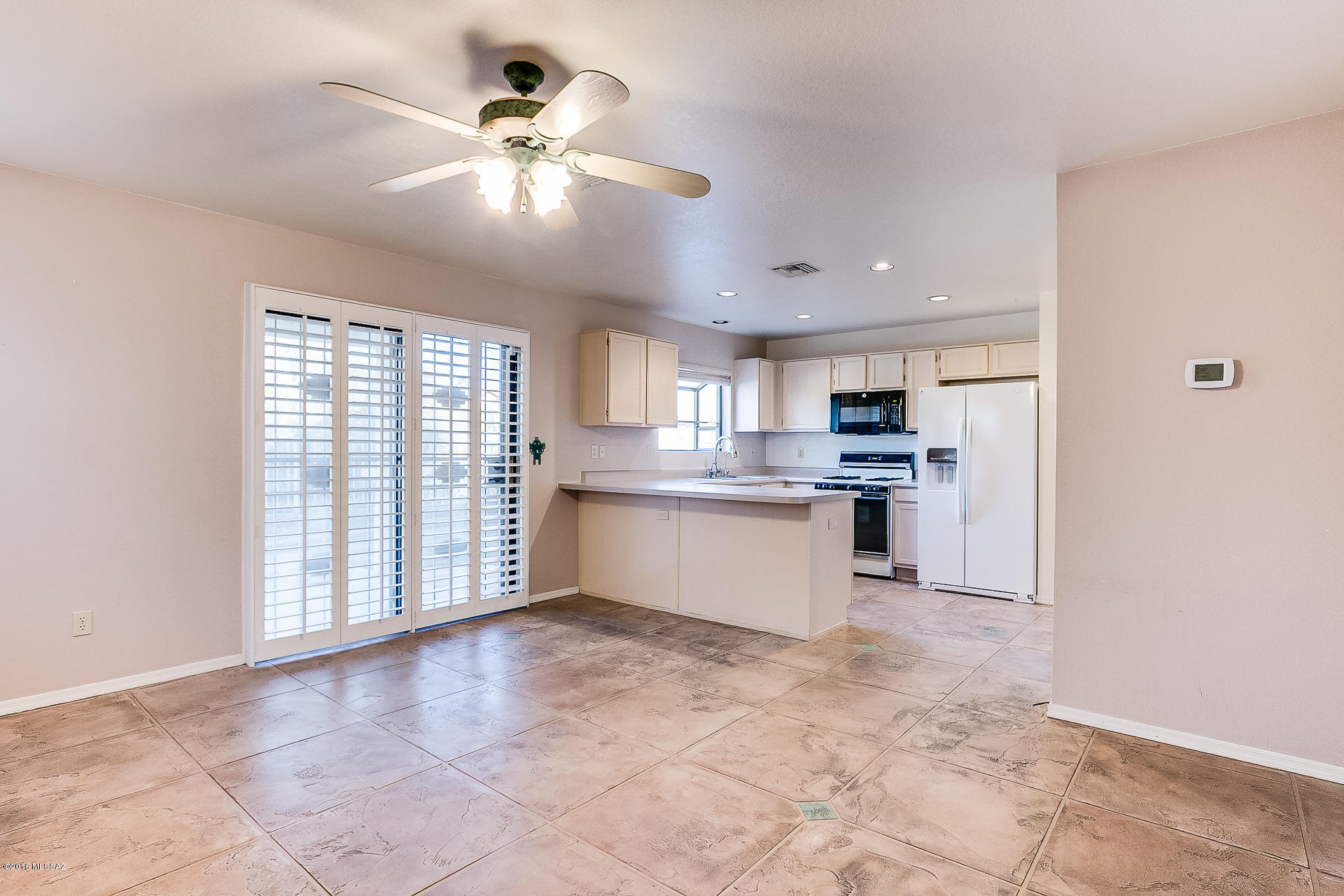Country Club(1-221) - Residential