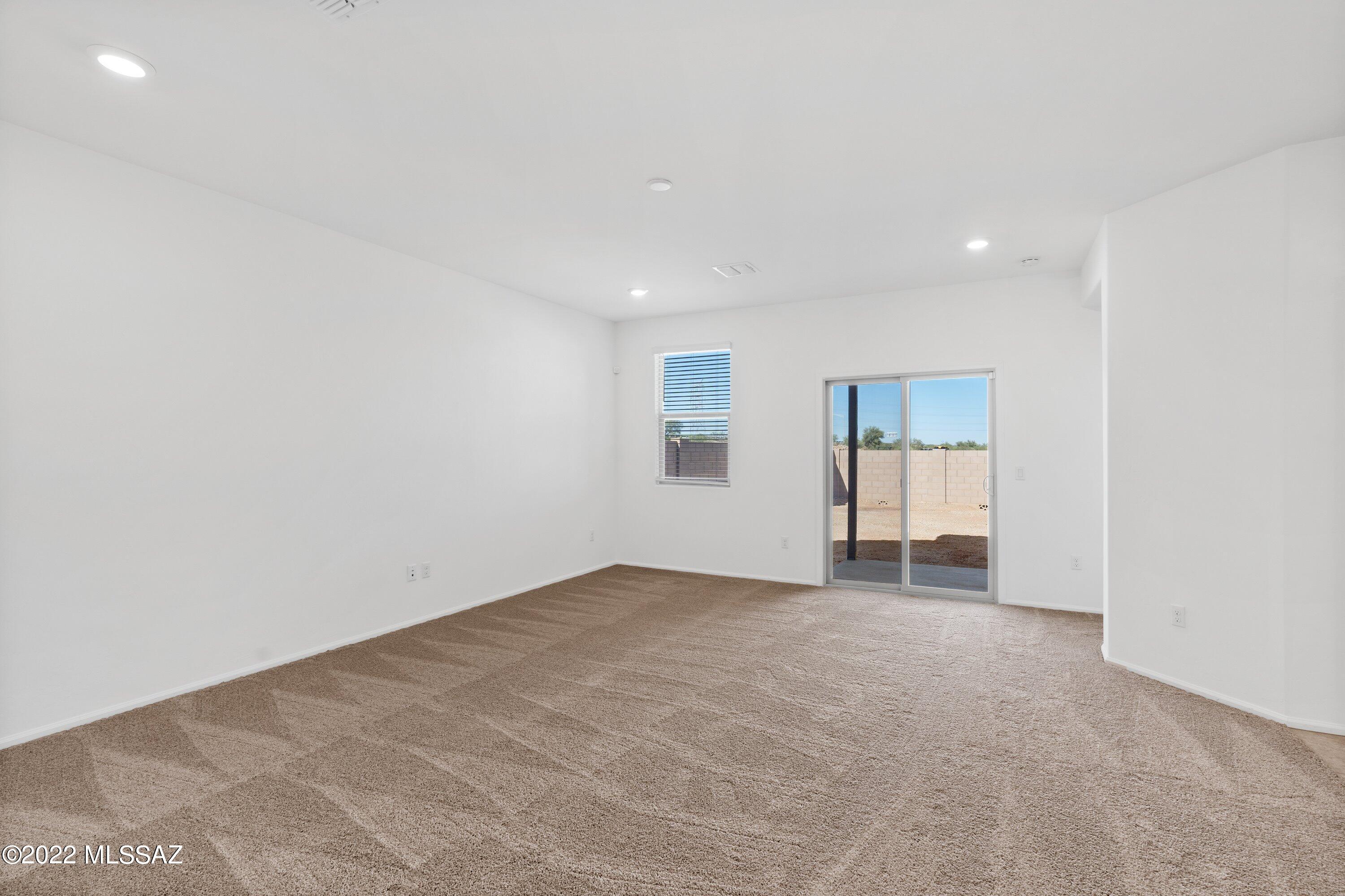 Valencia - Residential Lease