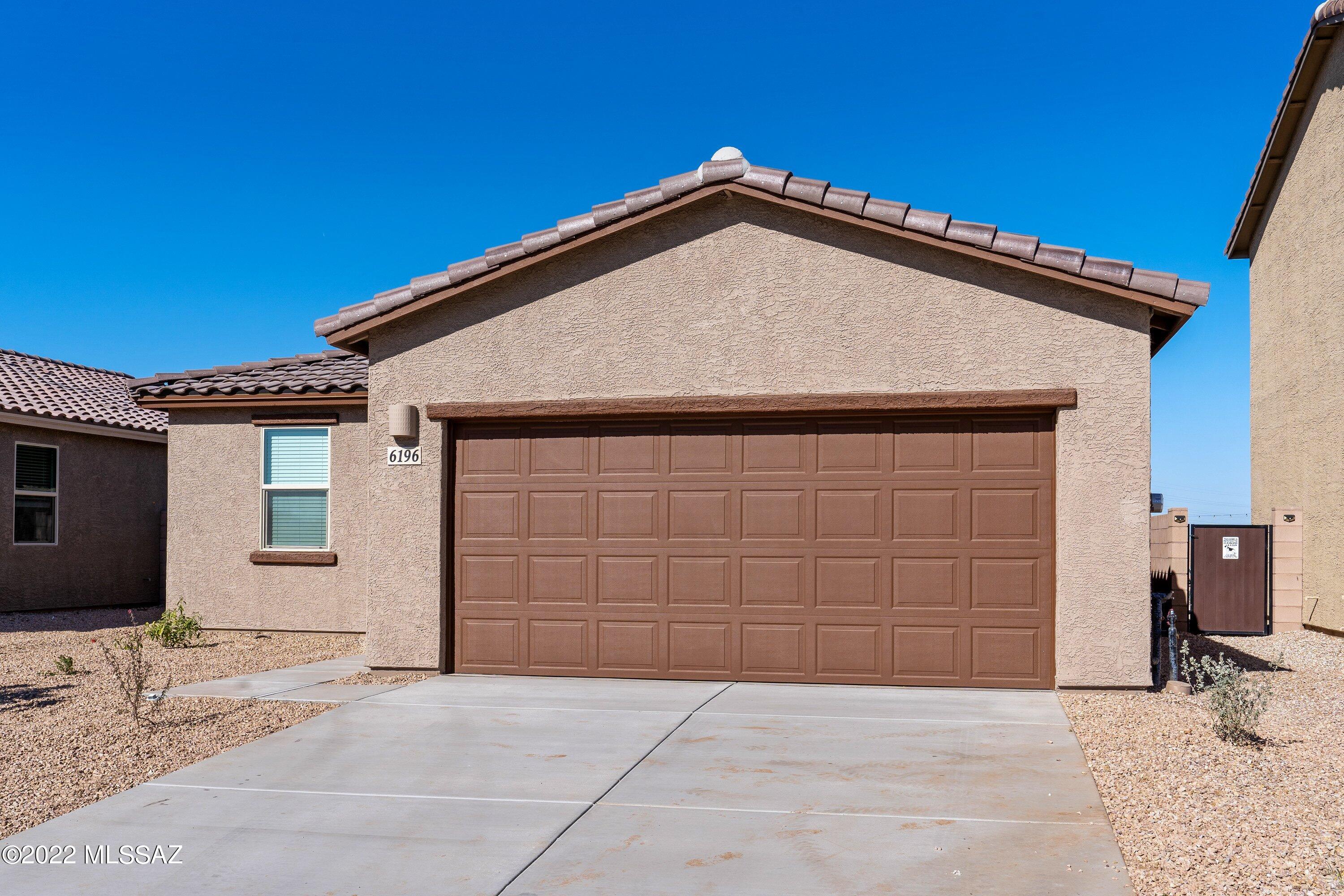 Valencia - Residential Lease