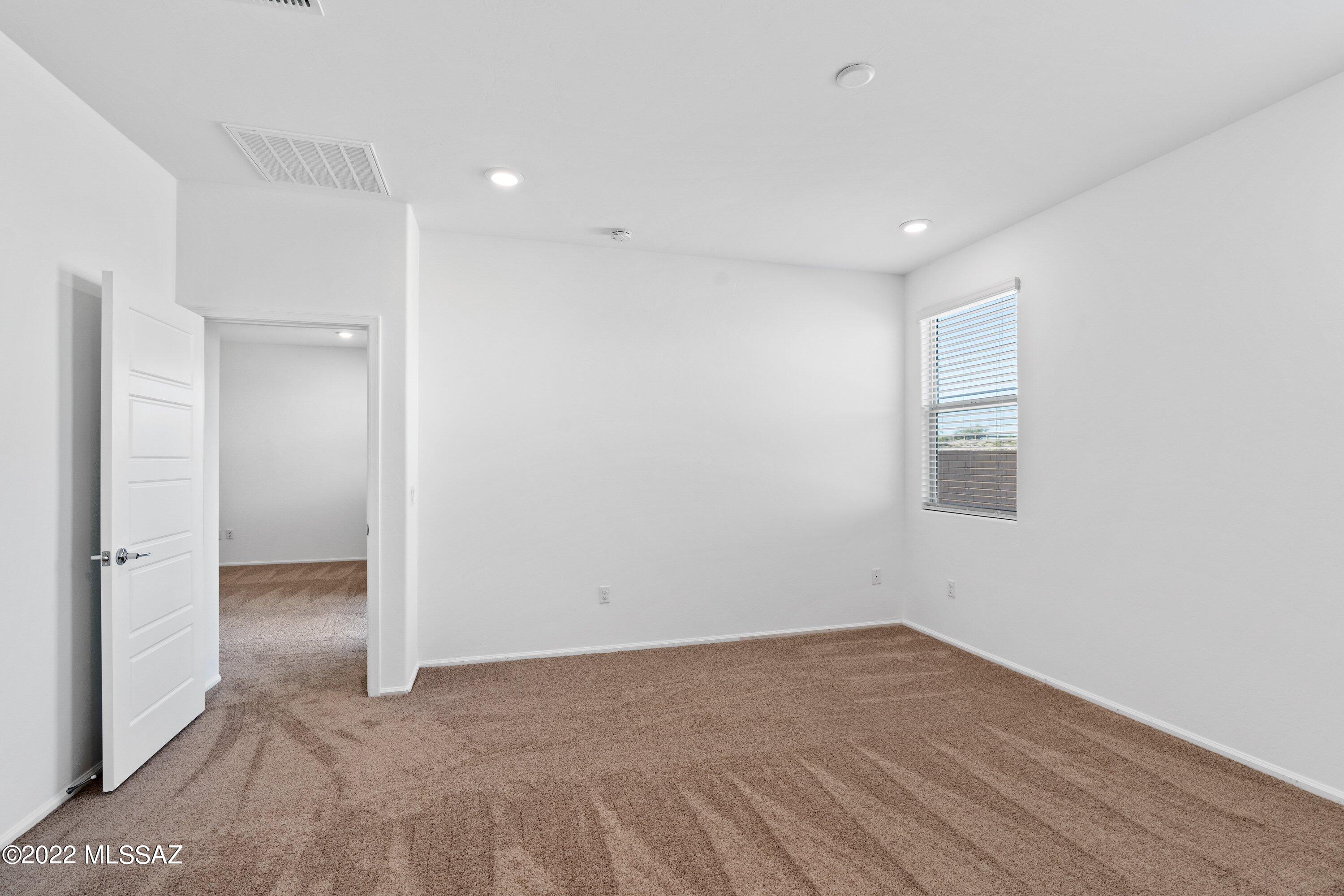 Valencia - Residential Lease