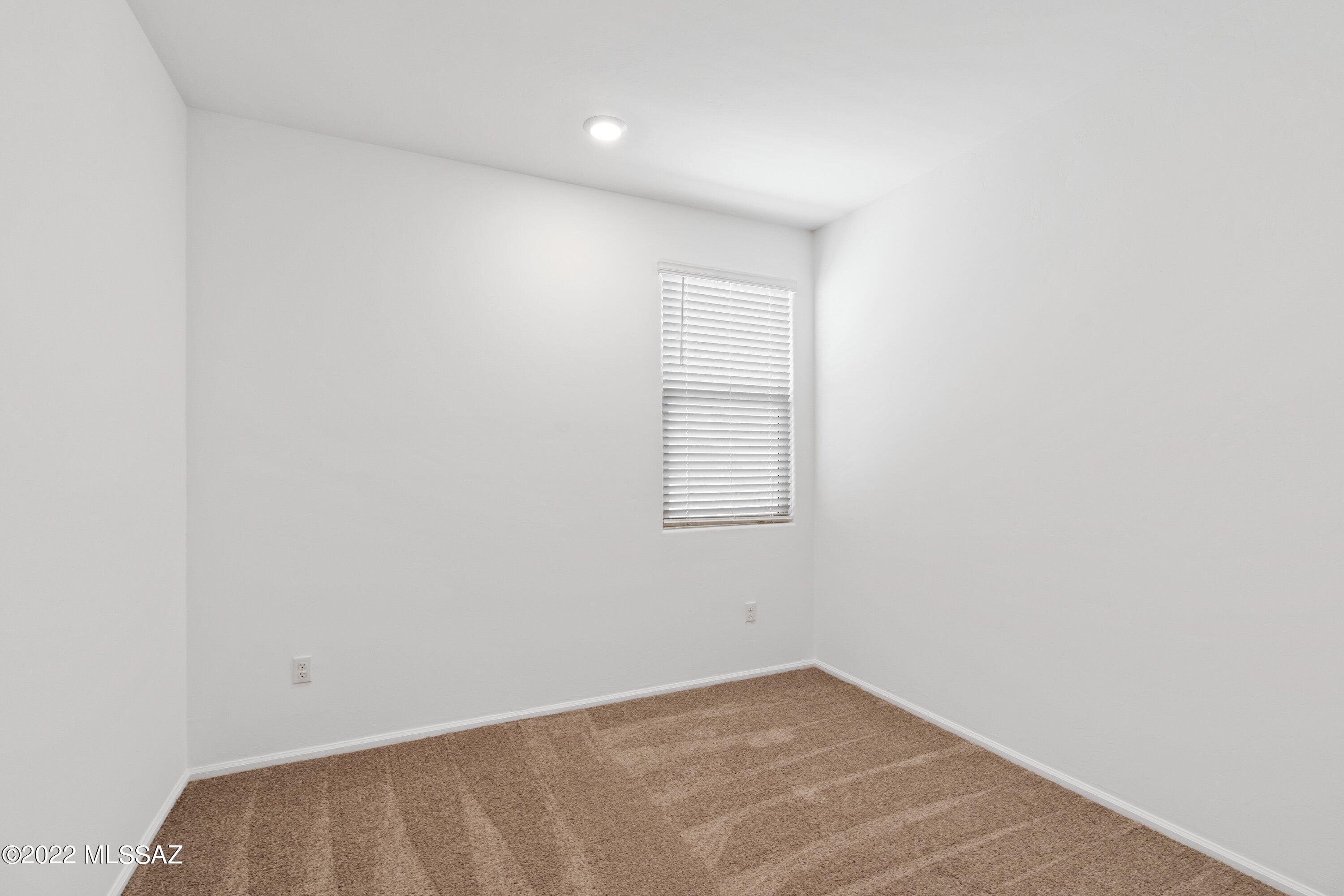 Valencia - Residential Lease