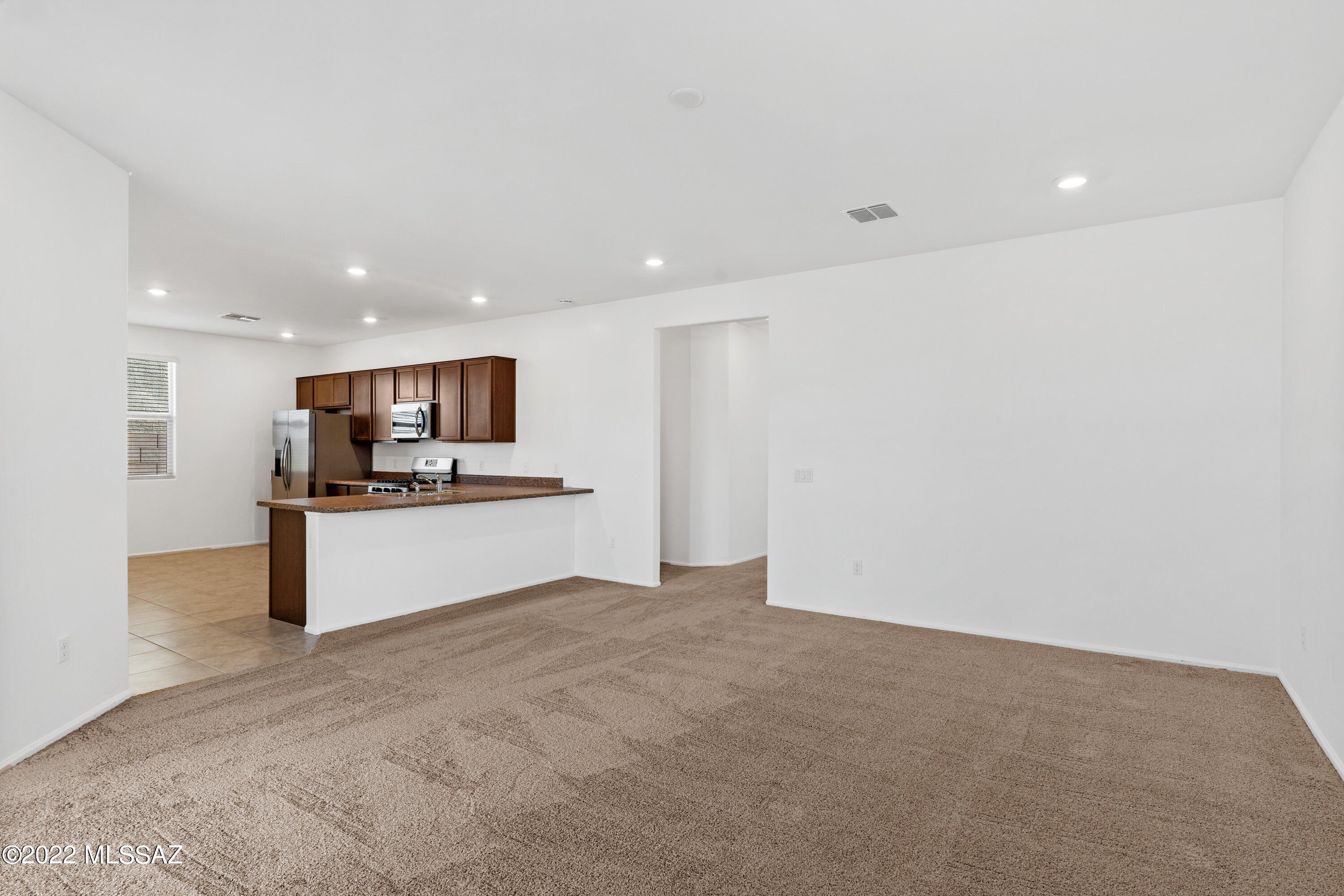 Valencia - Residential Lease