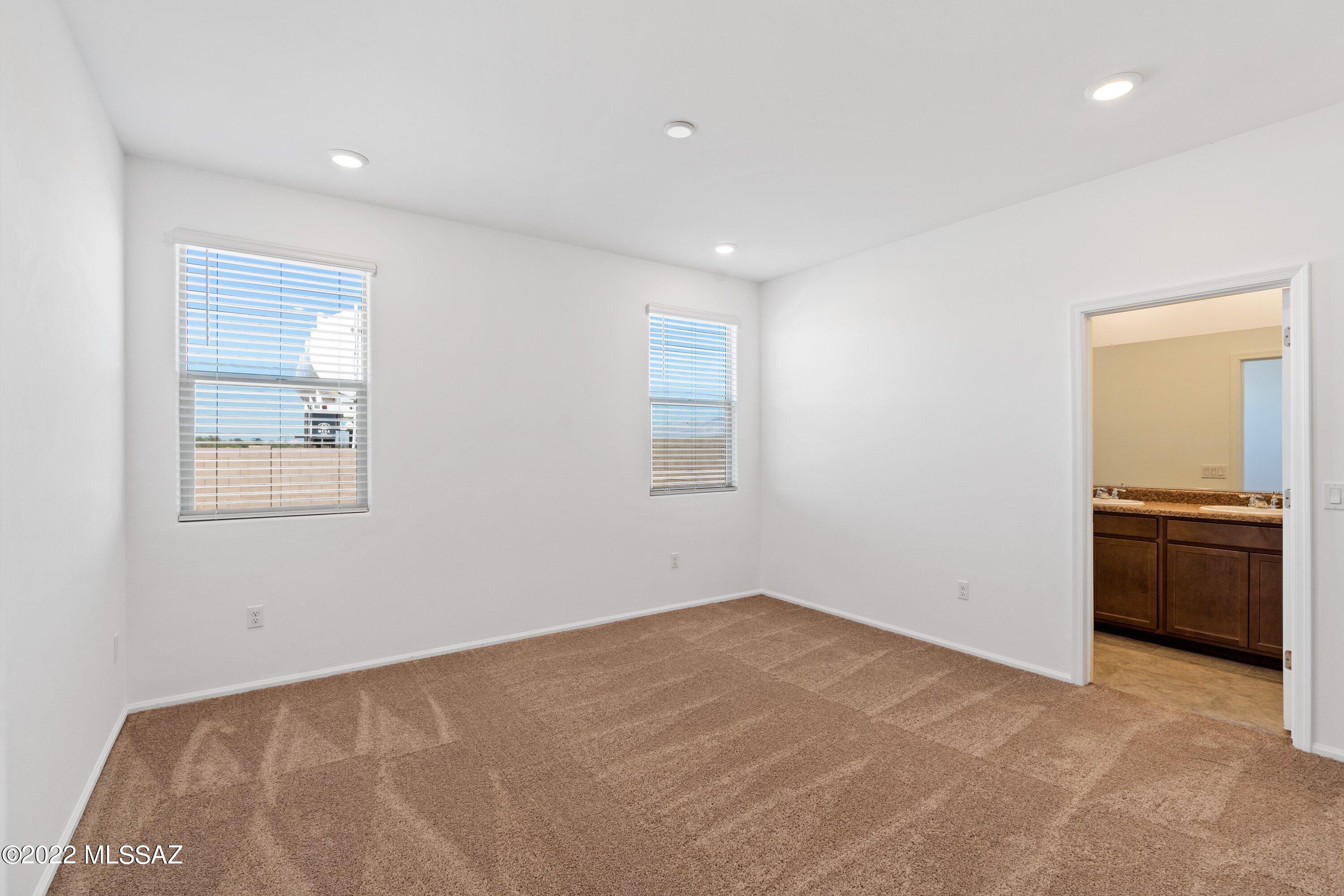 Valencia - Residential Lease
