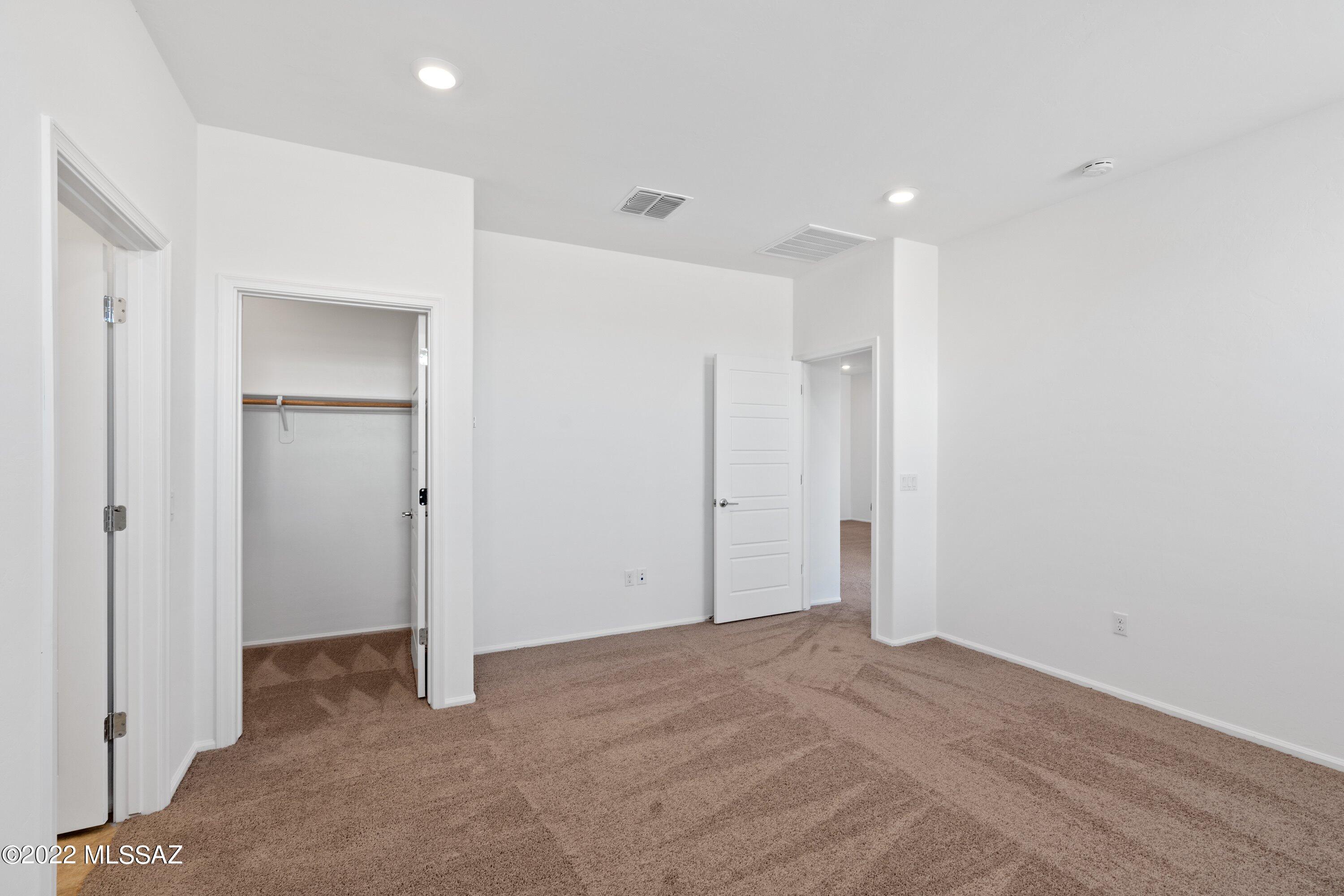 Valencia - Residential Lease