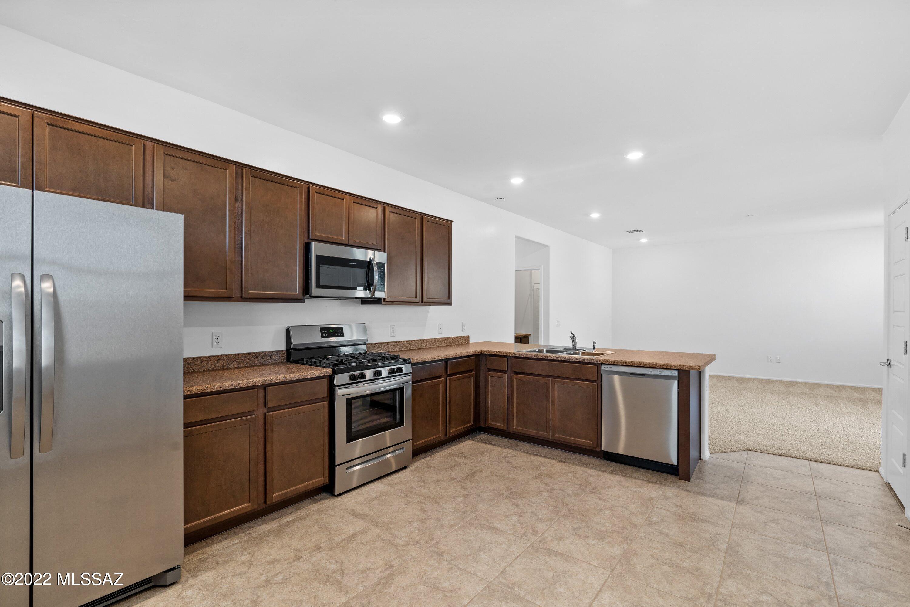 Valencia - Residential Lease