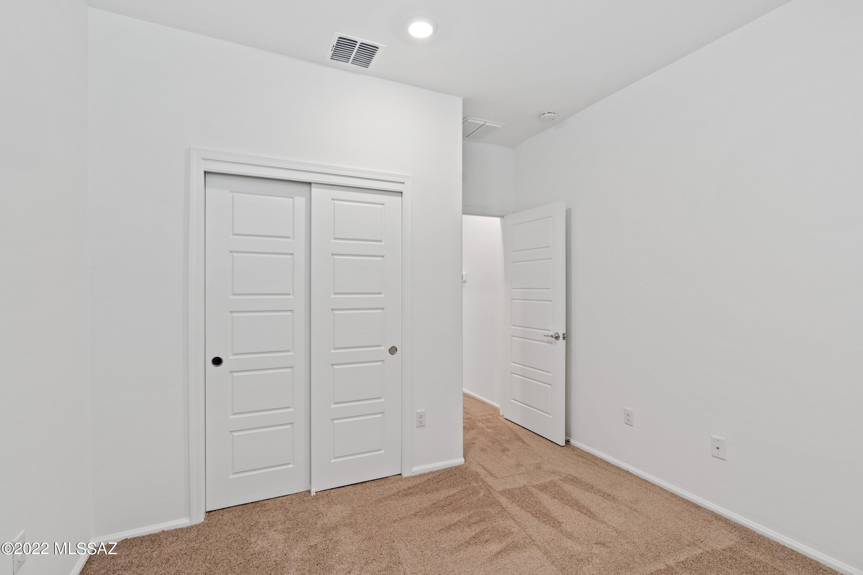 Valencia - Residential Lease