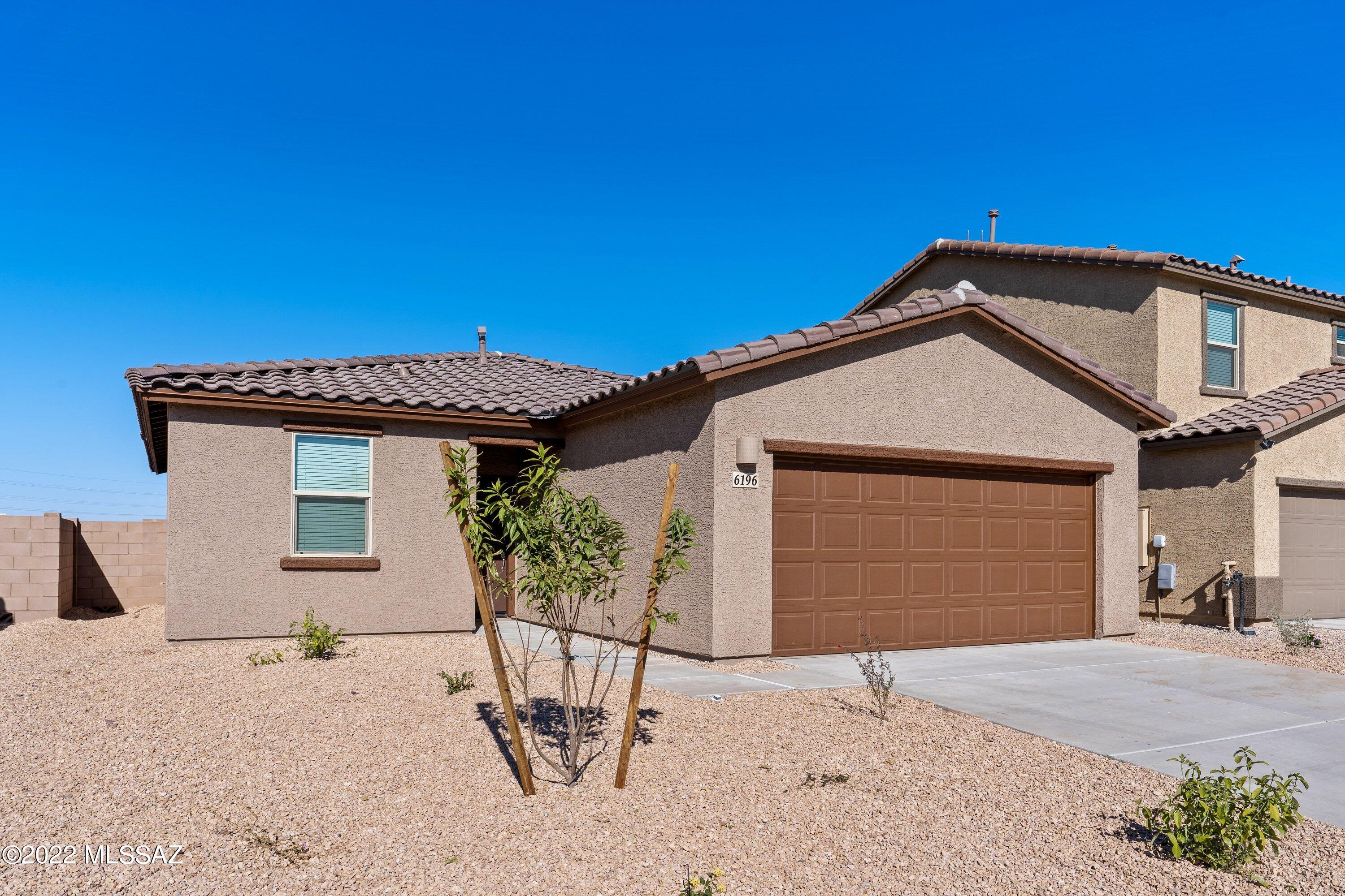 Valencia - Residential Lease