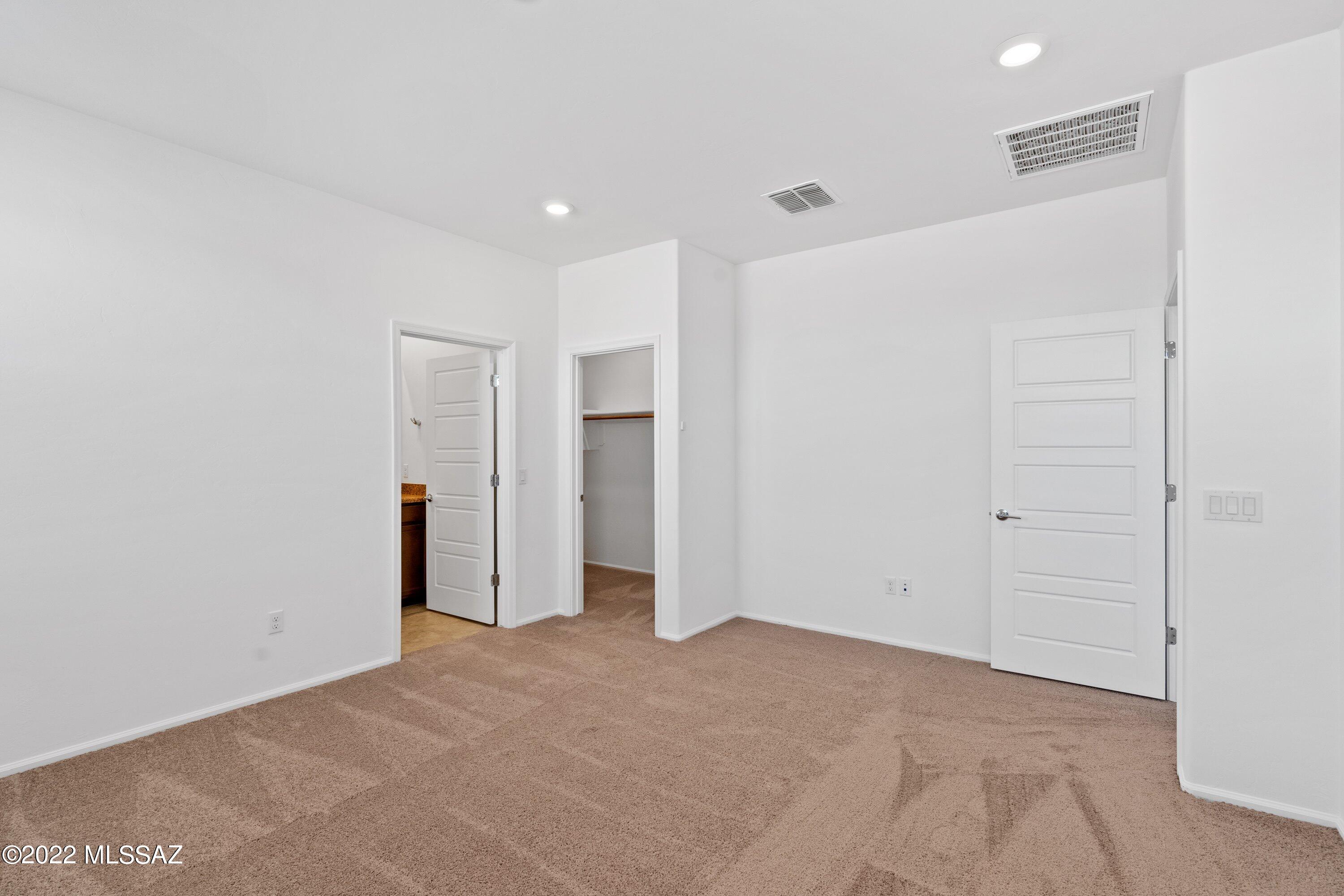 Valencia - Residential Lease