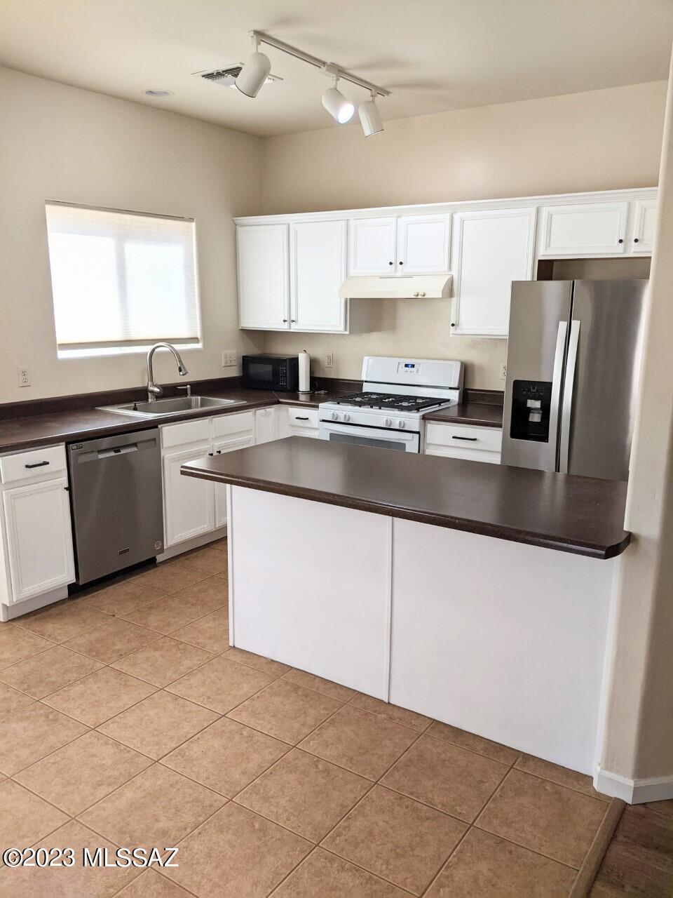 Riverside Crossing (1-133) - Residential Lease