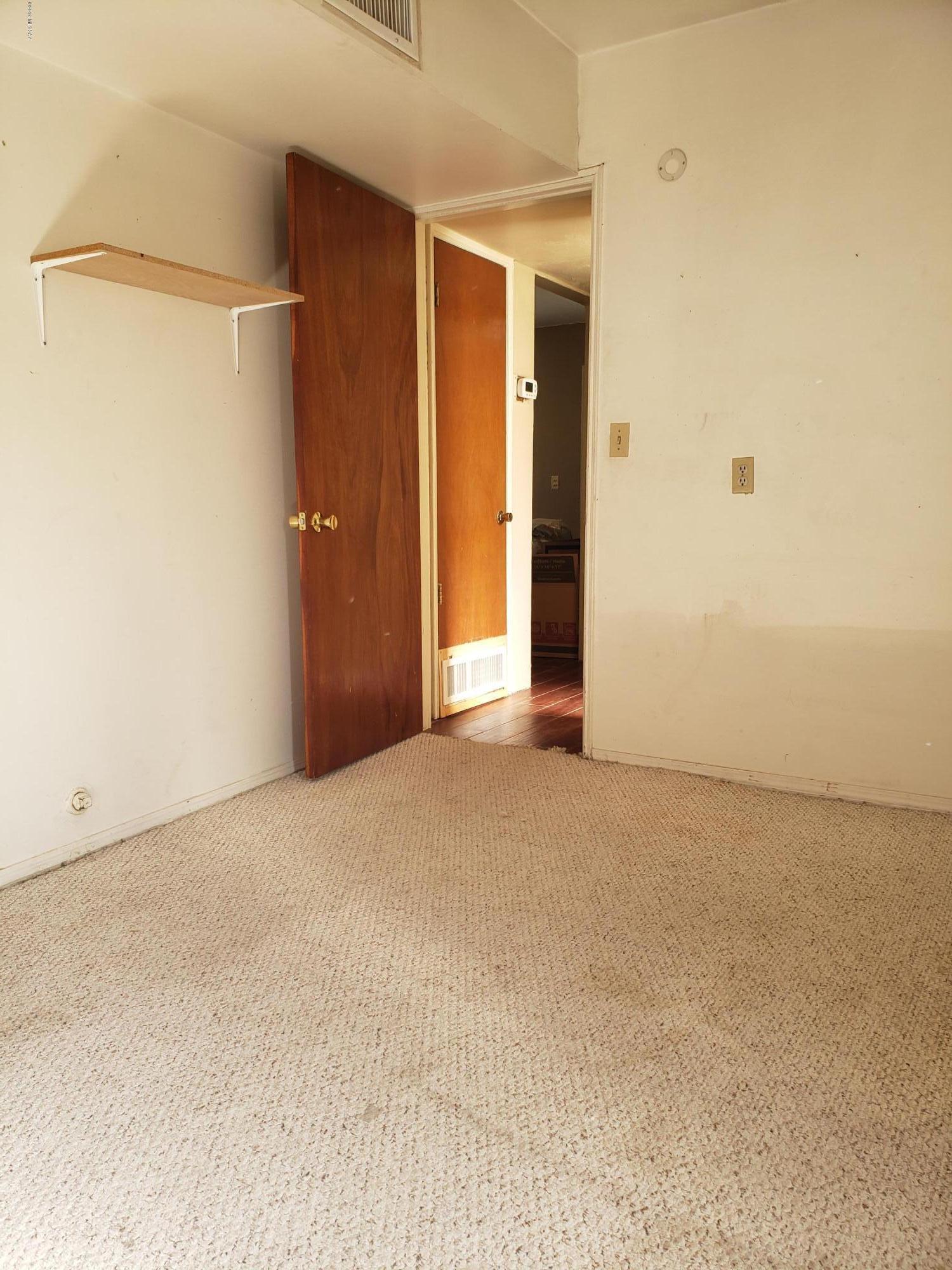 Miracle Mile Manor - Residential