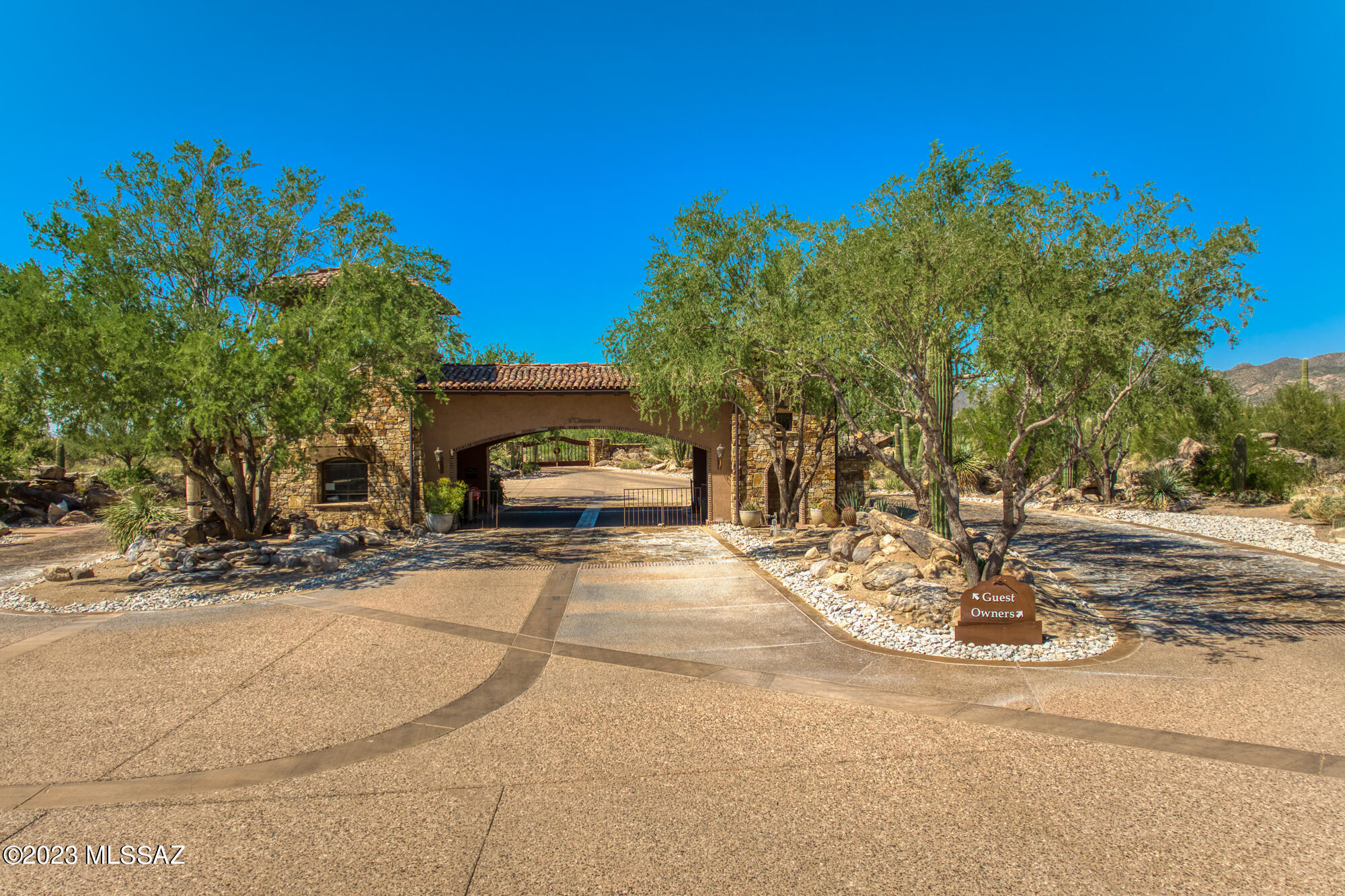 Stone Canyon II - Land