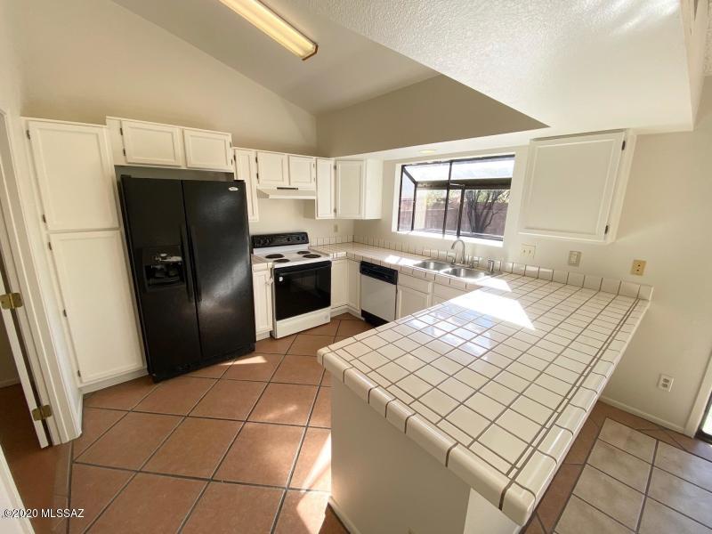 Linda Vista Estates(1-563) - Residential Lease