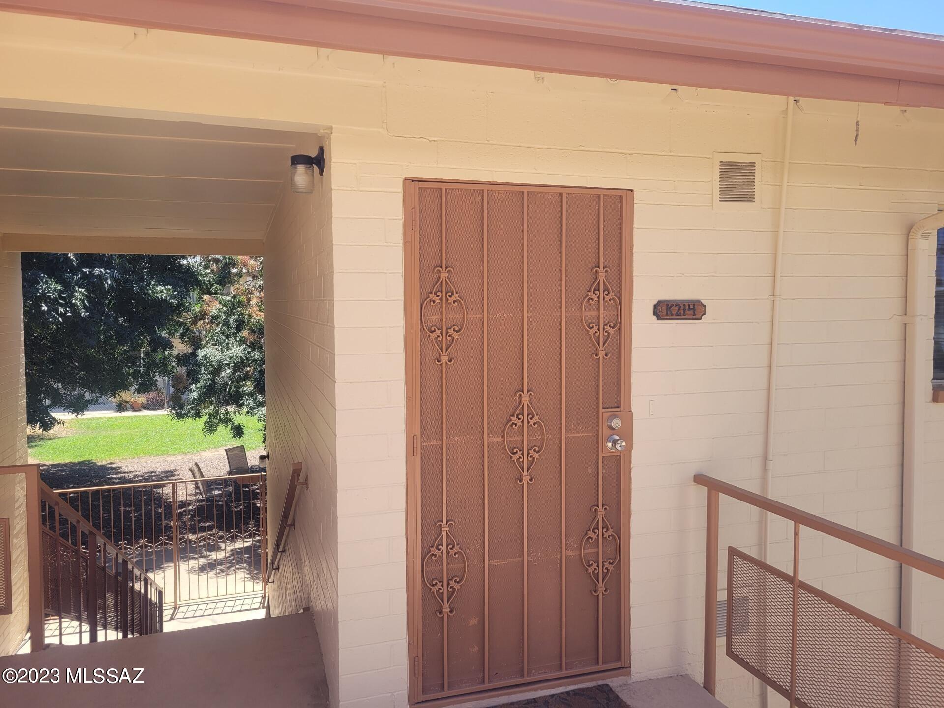 One bedroom / one bathroom co-op unit in central Tucson, move-in ready! Newly remodeled unit with new appliances, flooring, ceiling fans, dual pane windows, fresh paint in and out, new wall-hung toilet, bath cabinet, water heater, and interior electrical panel, and much more. Monthly HOA fees cover Property Taxes, water, sewer, trash pick-up, roof, common areas, and more. Must be Owner-occupied, NO rentals. Second story unit.