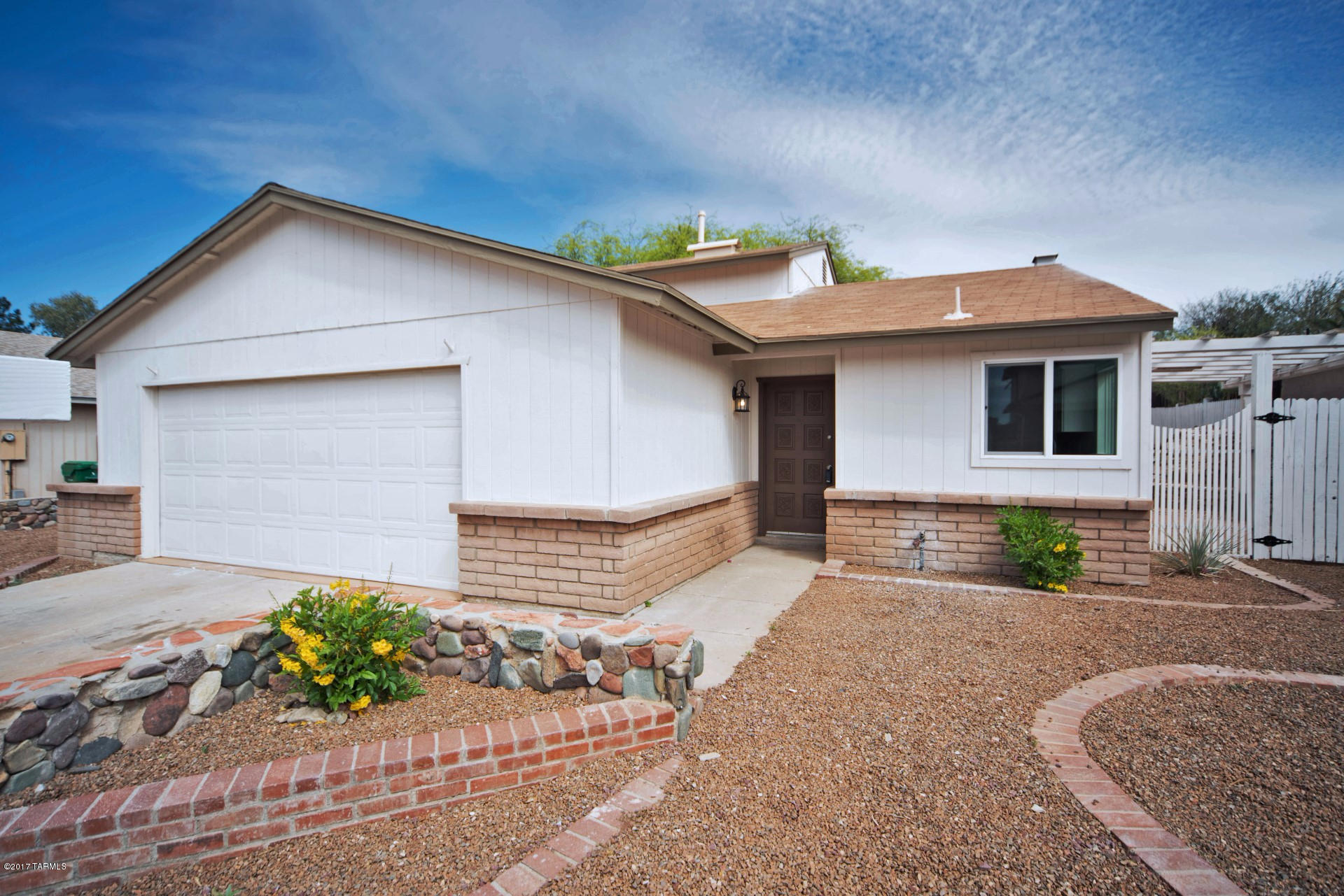Seller will accept or counter offers between $199,000-$209,000. Agent/Owner.