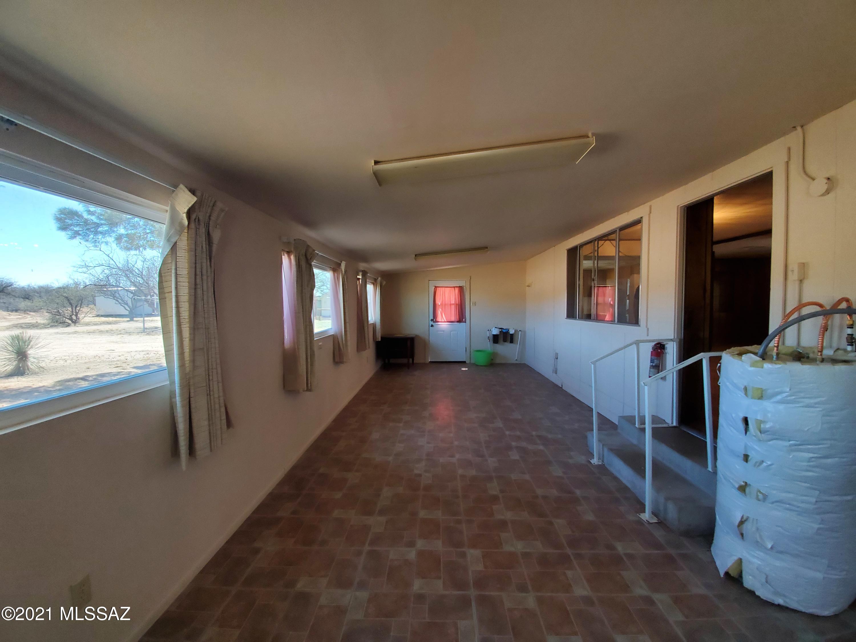 J Six Ranchettes - Residential