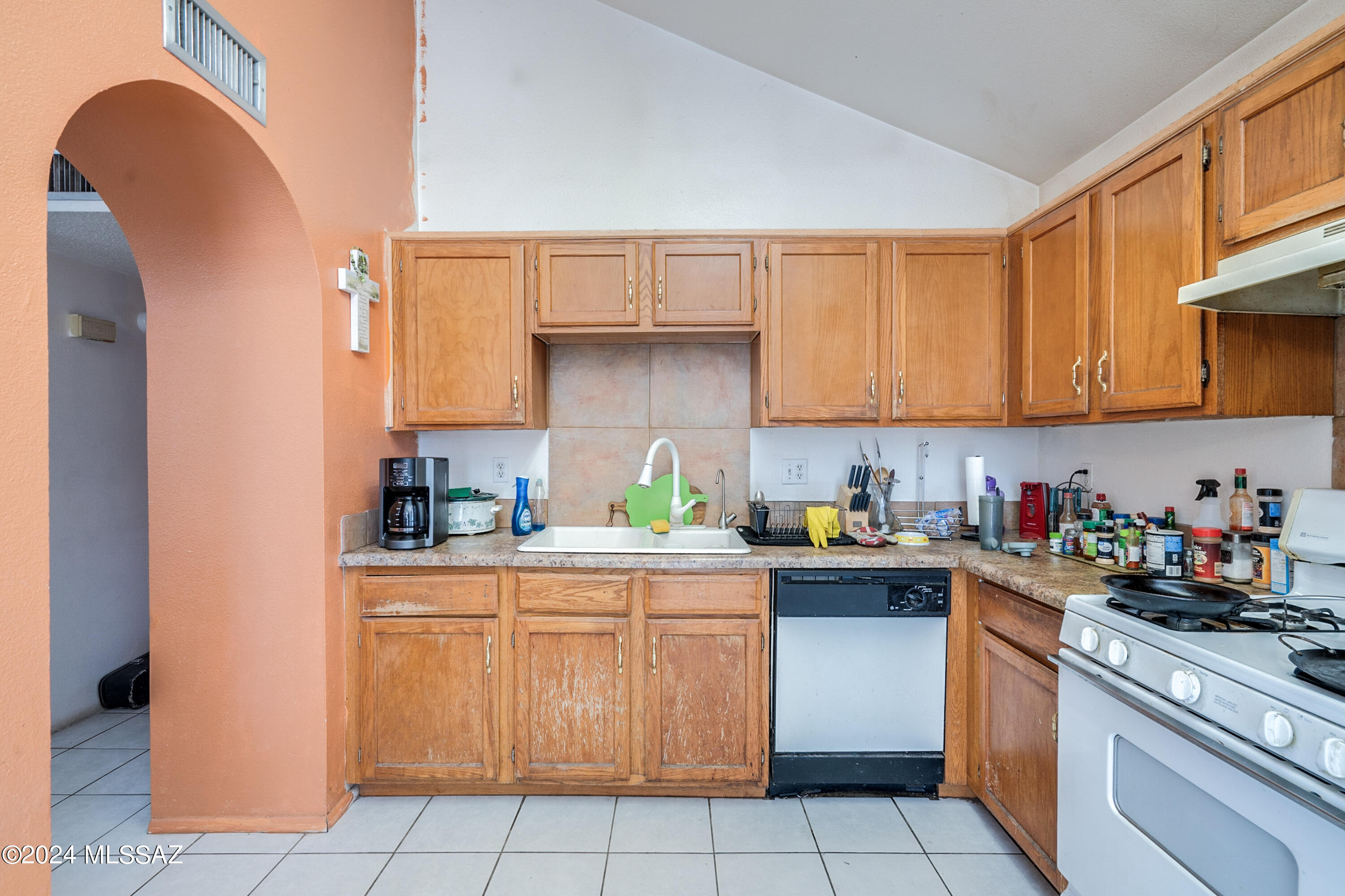 Kino Meadows (1-128) - Residential