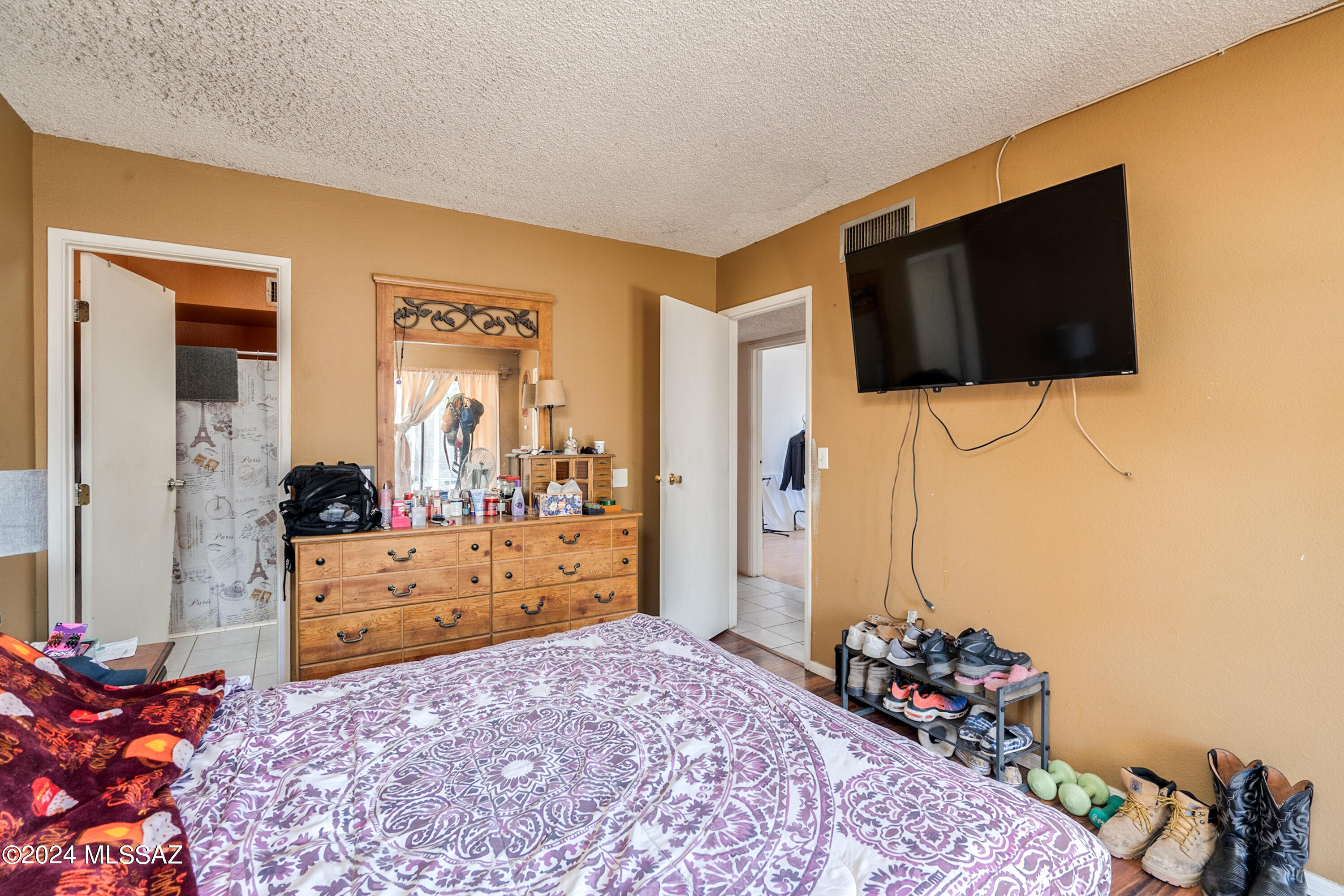 Kino Meadows (1-128) - Residential