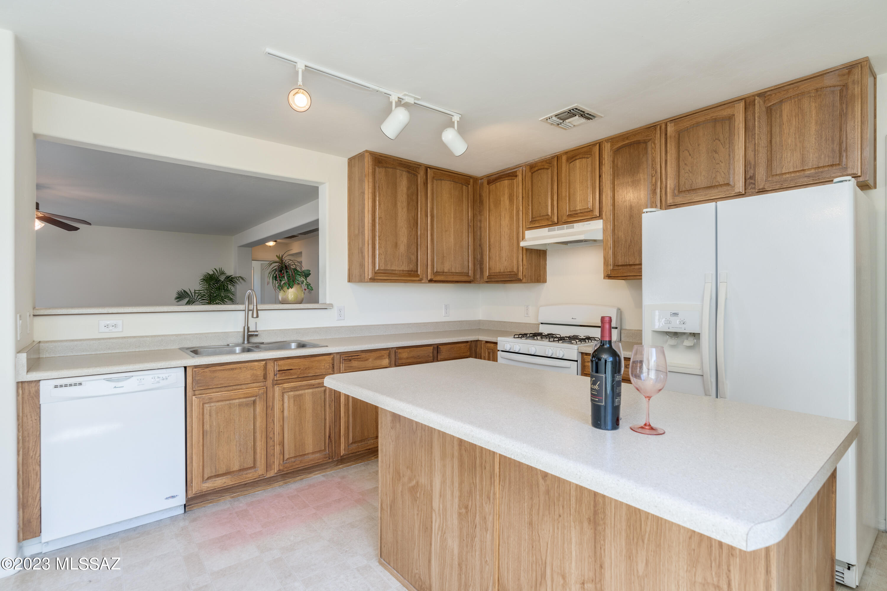 Houghton Village (1-55) - Residential