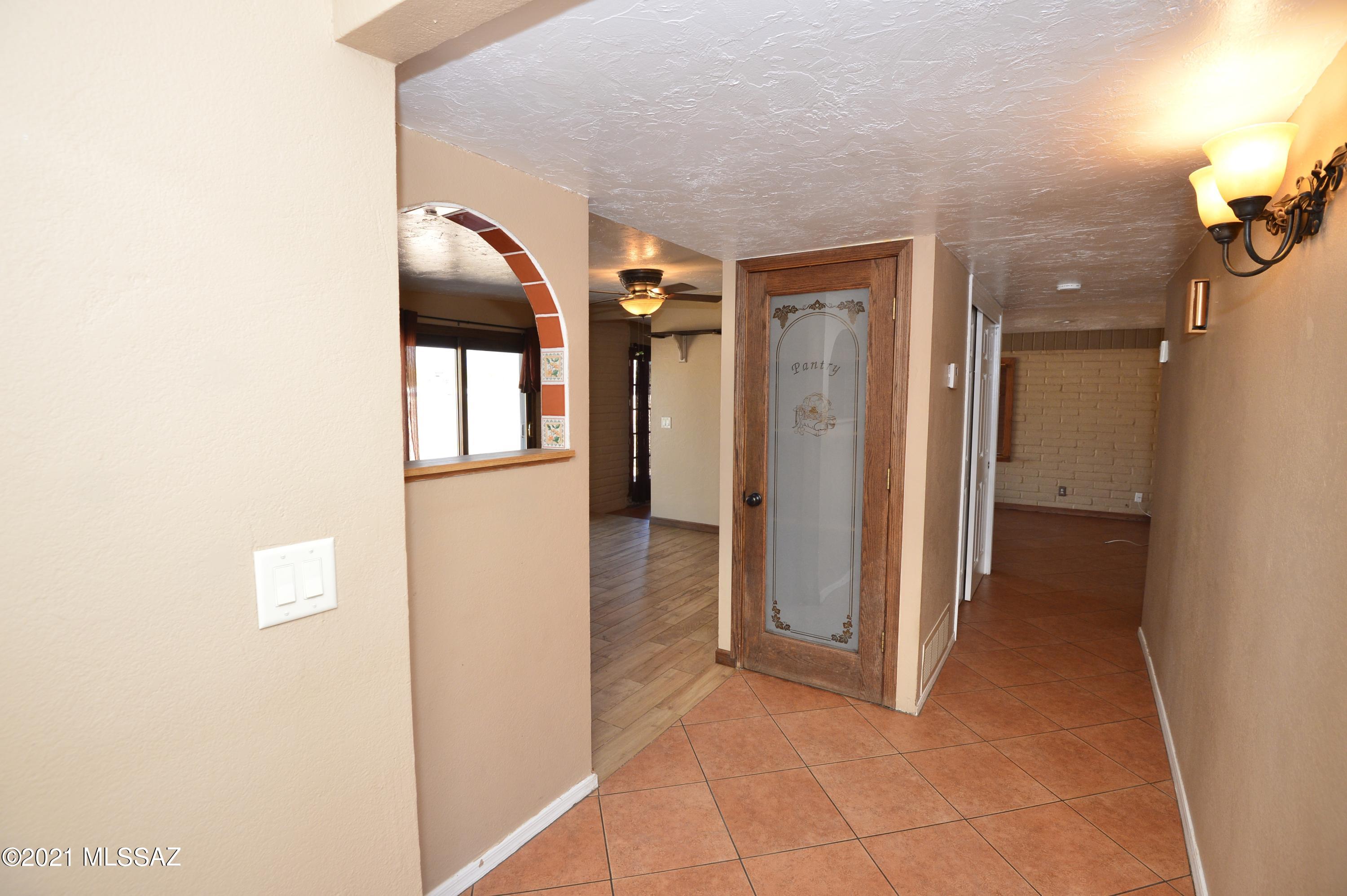 Hidden Hills (1-103) - Residential Lease