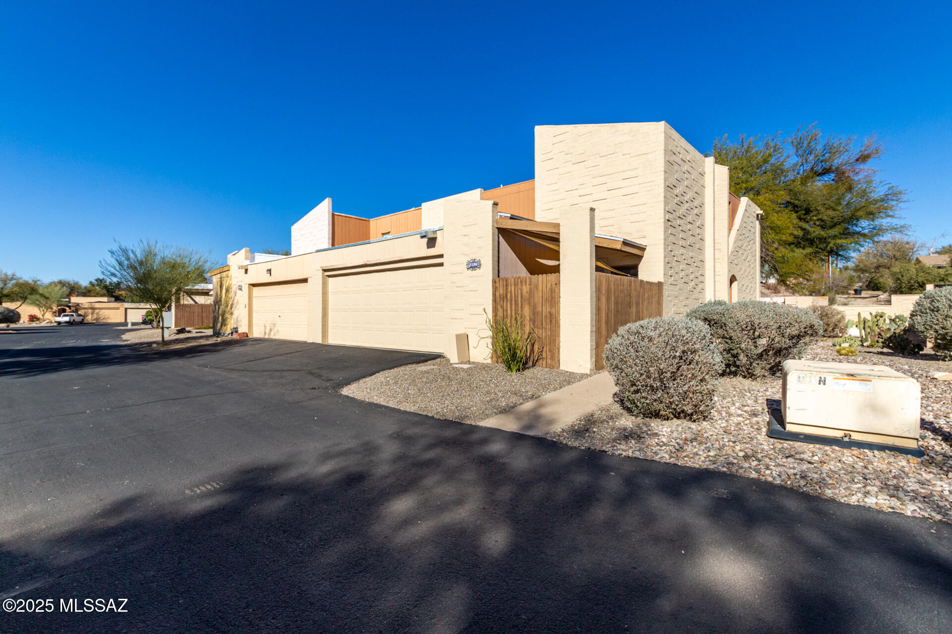 Pantano Townhomes (1-118) - Residential
