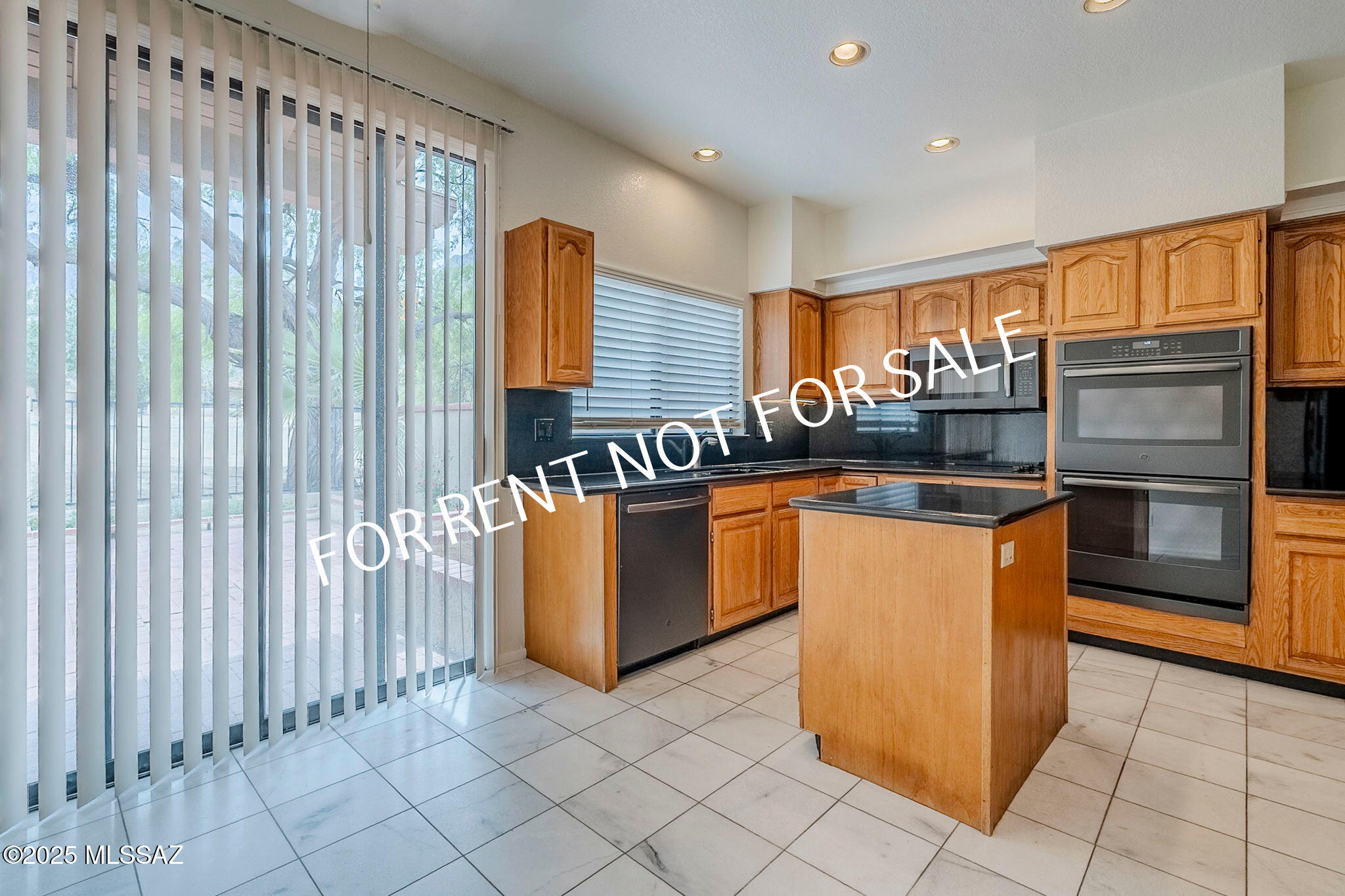 El Conquistador Resort Patio Homes (96-154) - Residential Lease