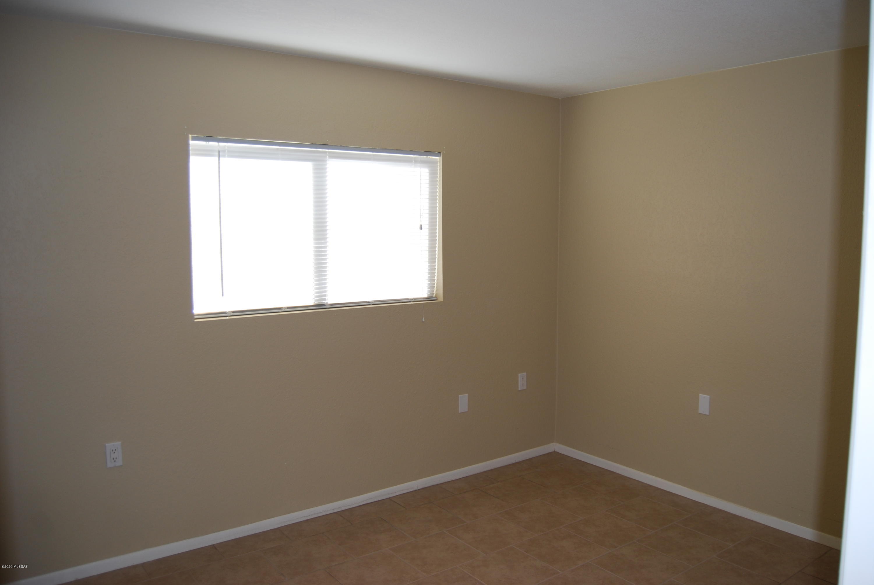 Colonia De Los Alamos - Residential Lease