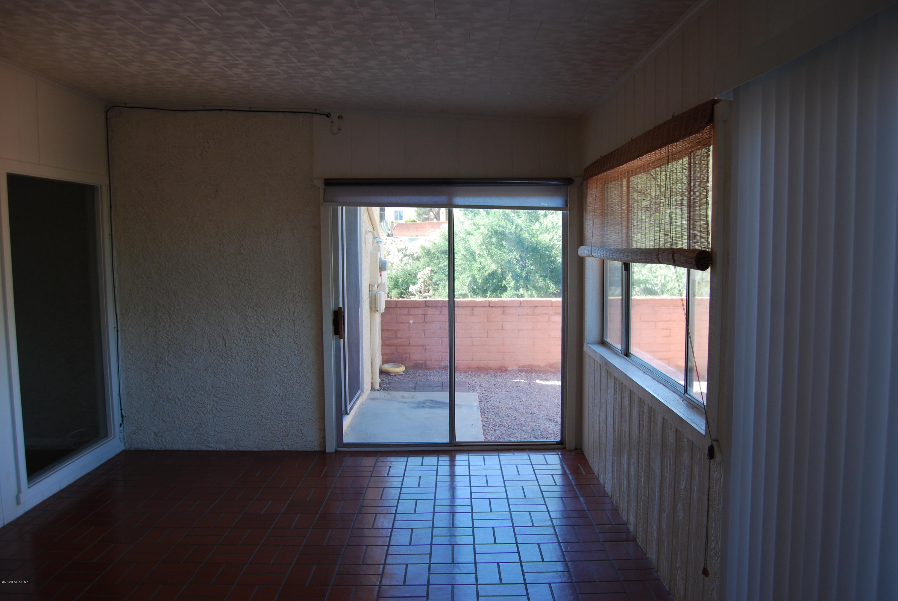 Colonia De Los Alamos - Residential Lease