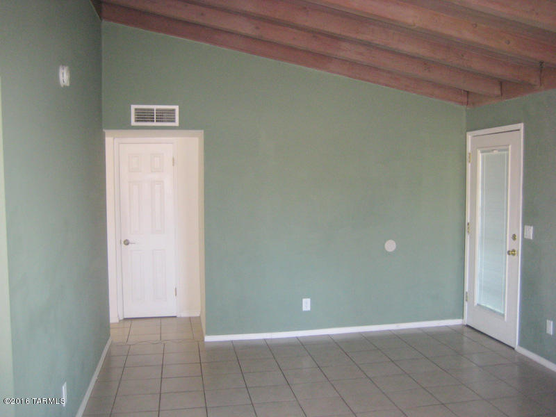 El Montevideo Estates - Residential Lease