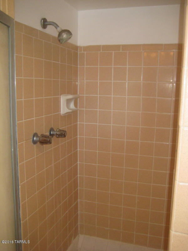 El Montevideo Estates - Residential Lease