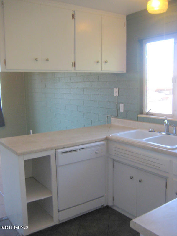 El Montevideo Estates - Residential Lease